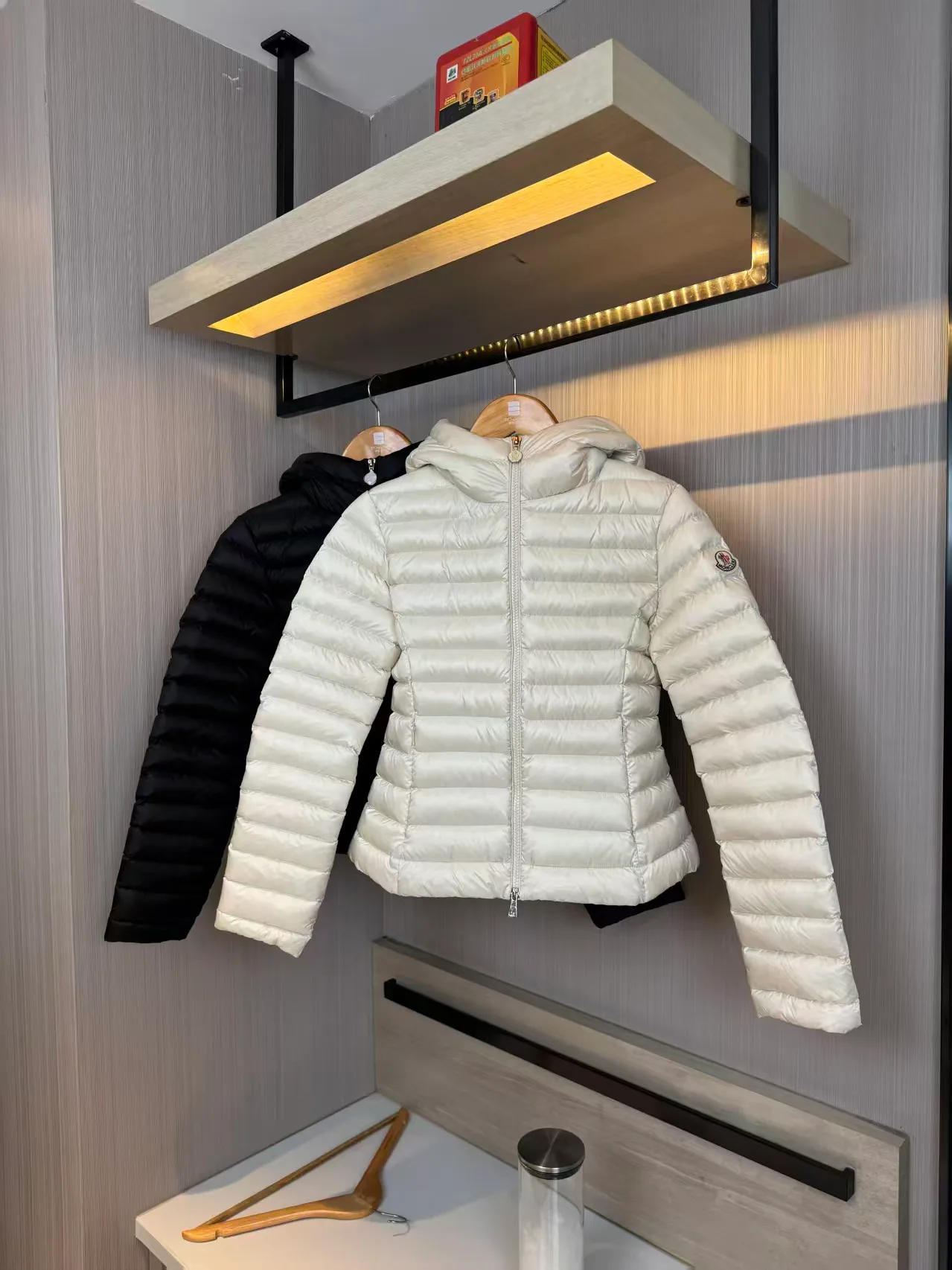 Куртки И Пуховики Женские Moncler 18131393