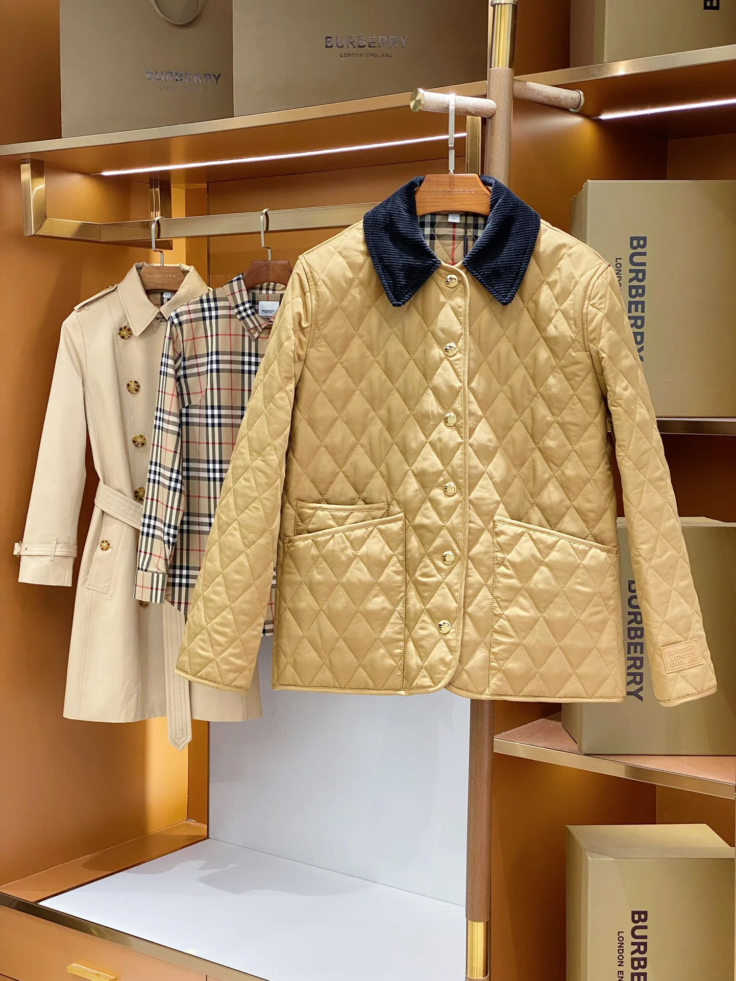 Куртки И Пуховики Женские Burberry 18555682