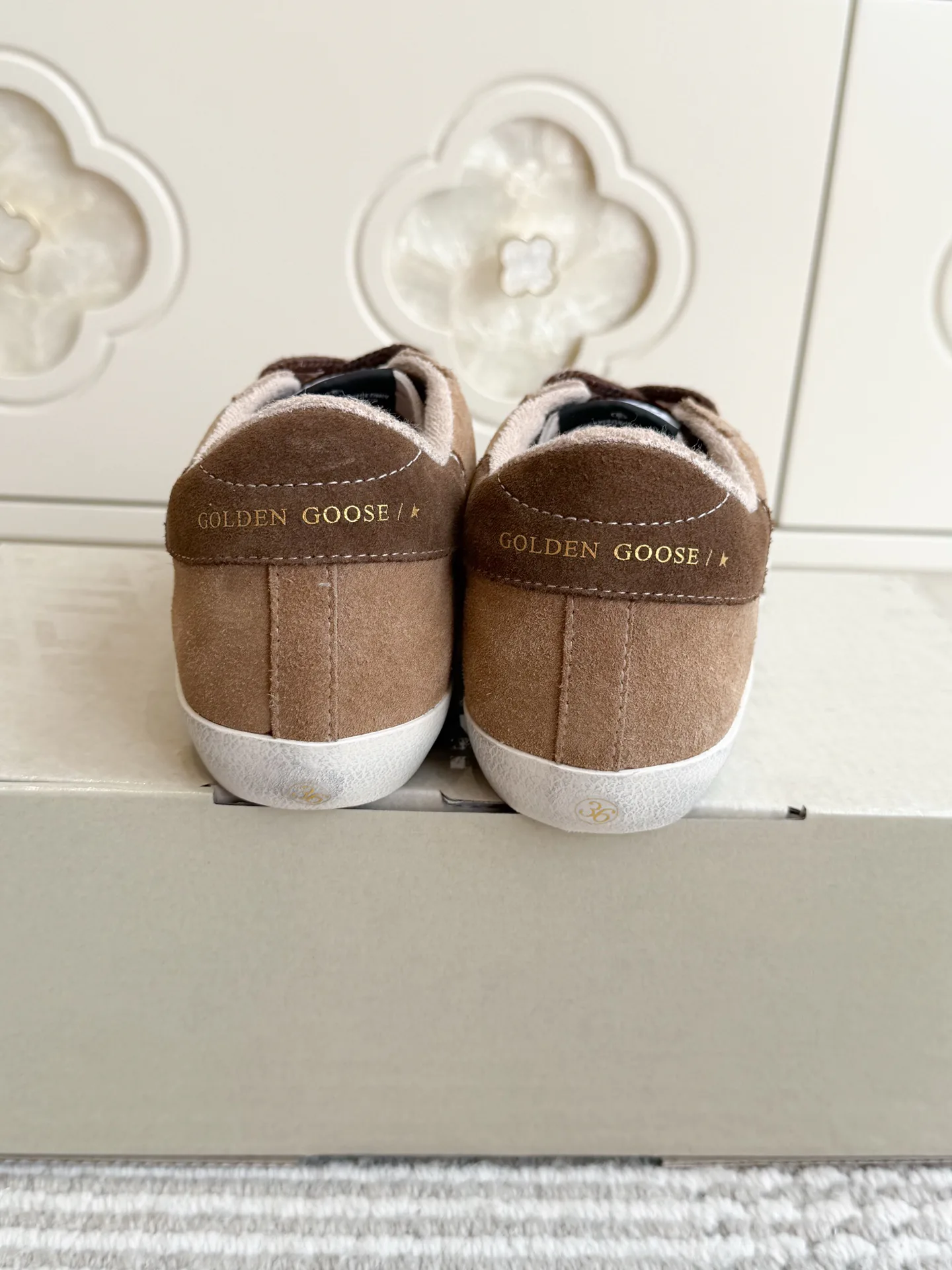 Кроссовки Женские Golden Goose 18360500