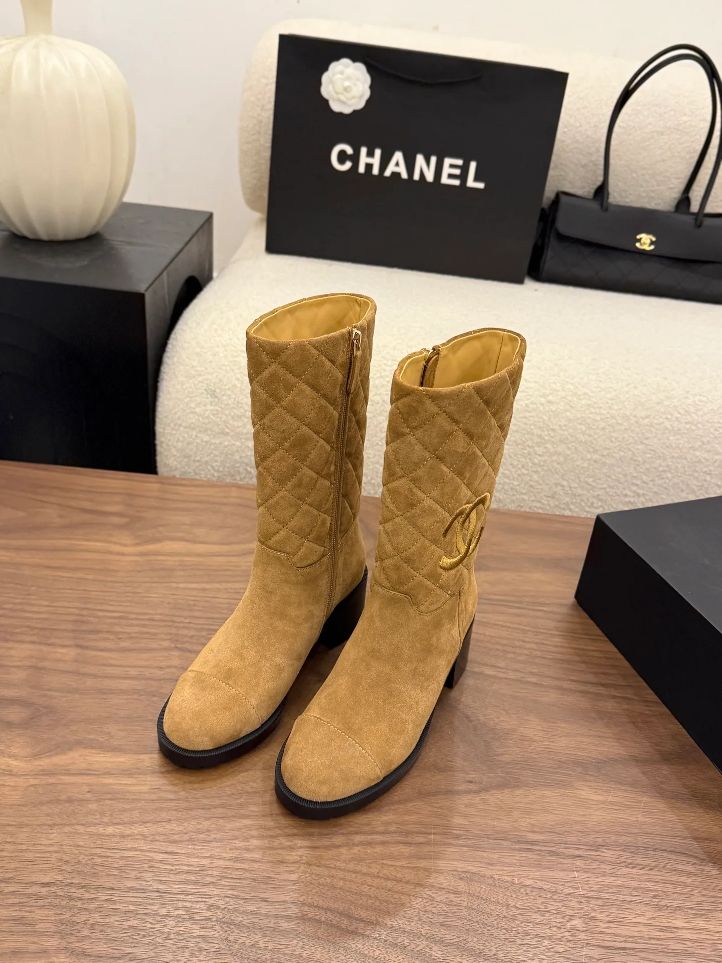 Сапоги Женские Chanel 19050164