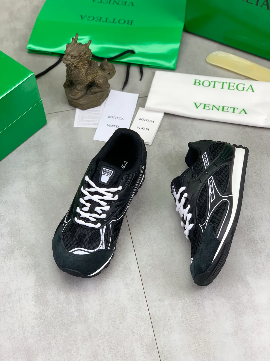Кроссовки Женские Bottega Veneta 18365194
