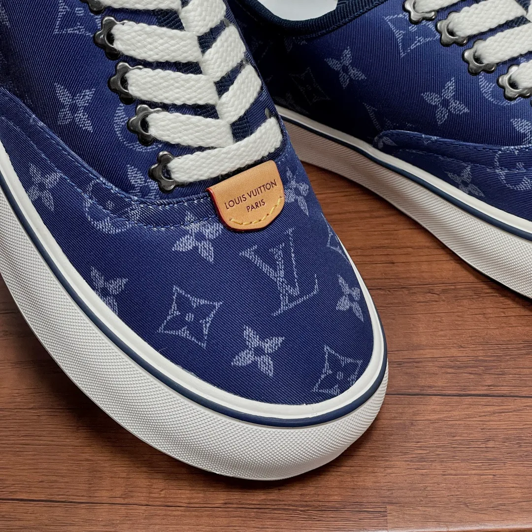 Кроссовки Мужские Louis Vuitton 18626474