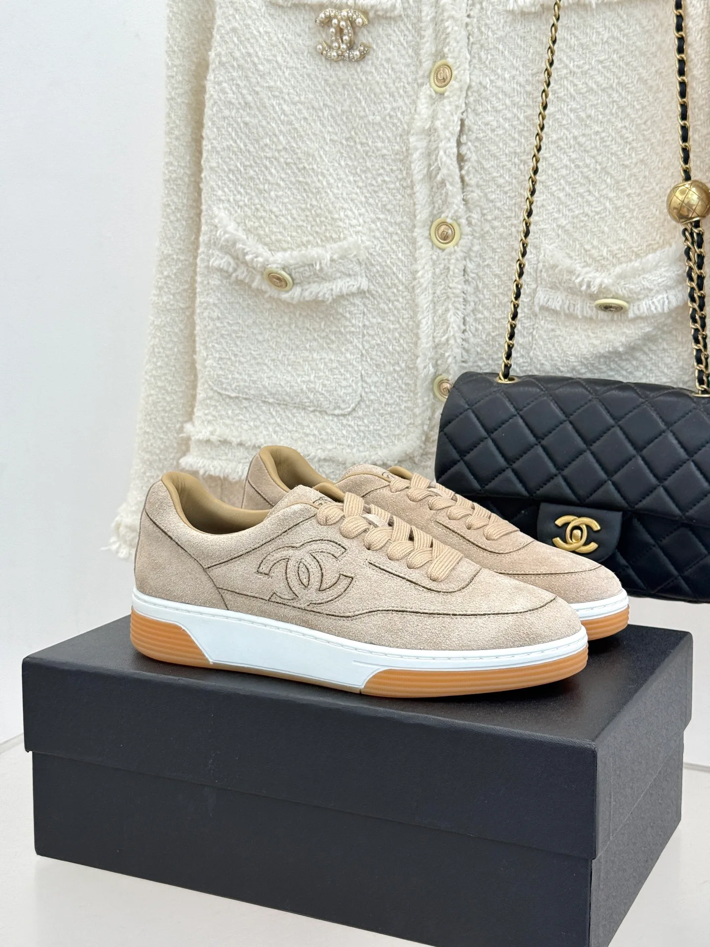 Кроссовки Женские Chanel 18154786