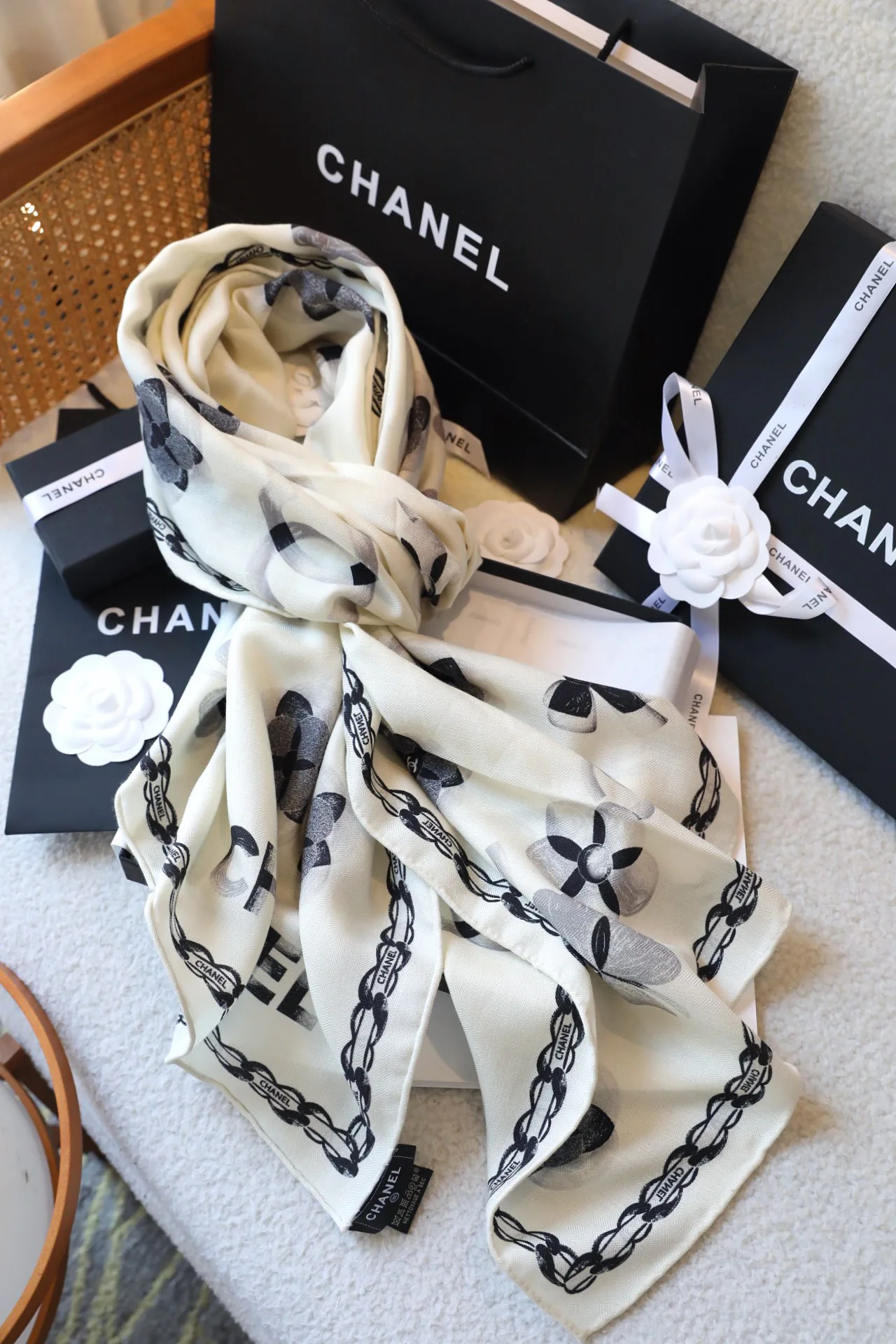 Шарфы Chanel 11631792