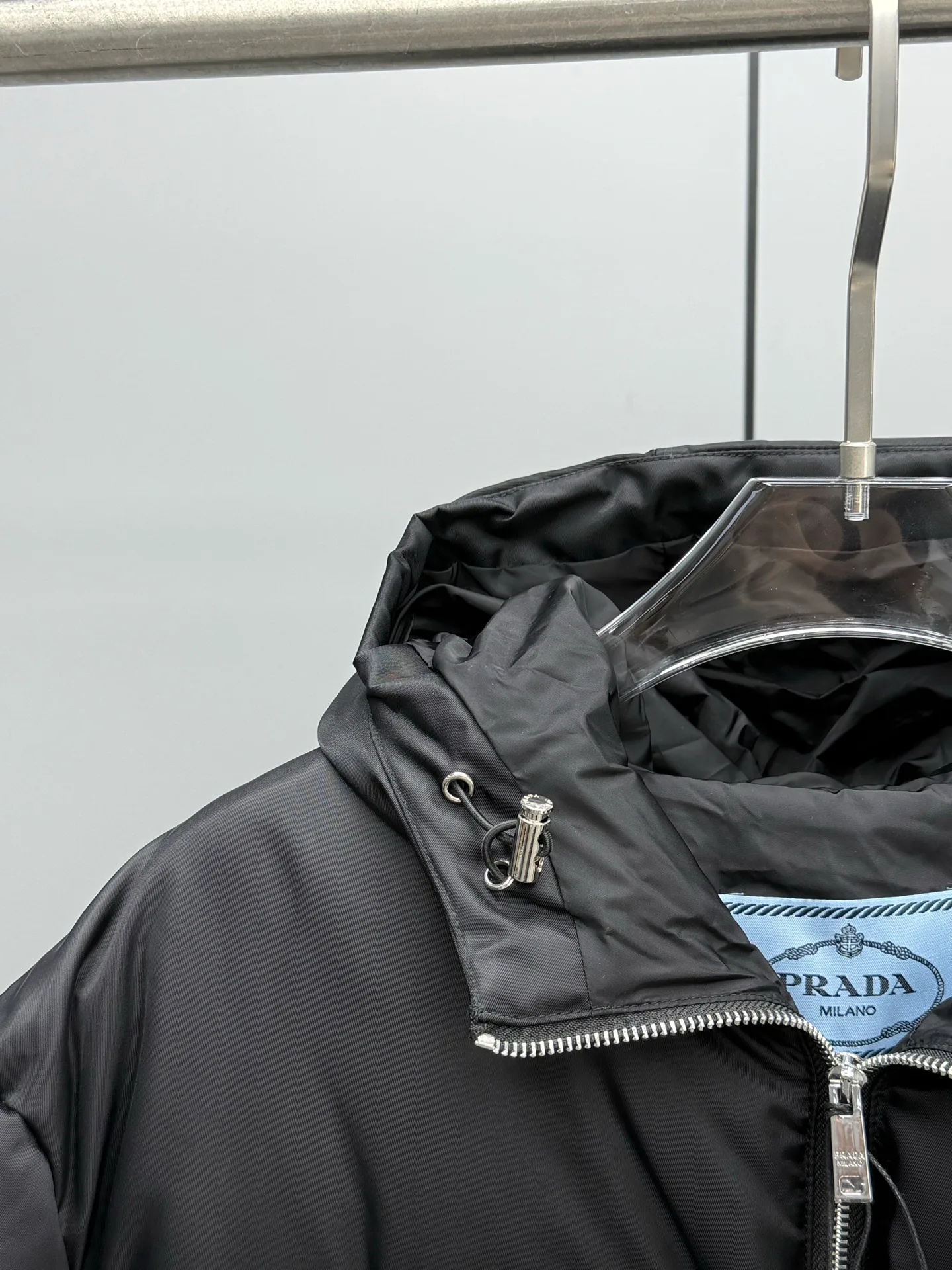 Куртки И Пуховики Женские Prada 17901657