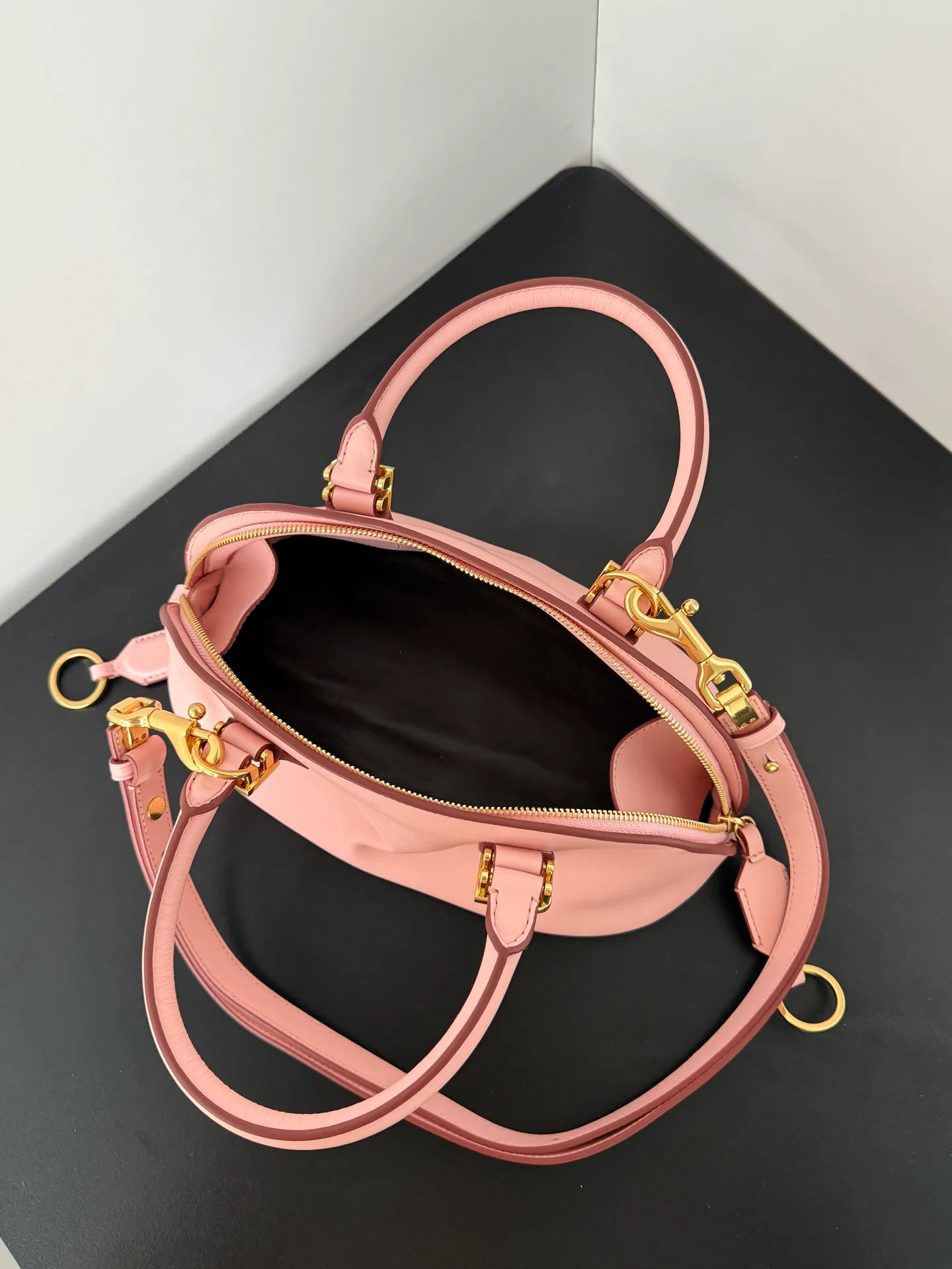 Клатчи Женские Balenciaga 13128375