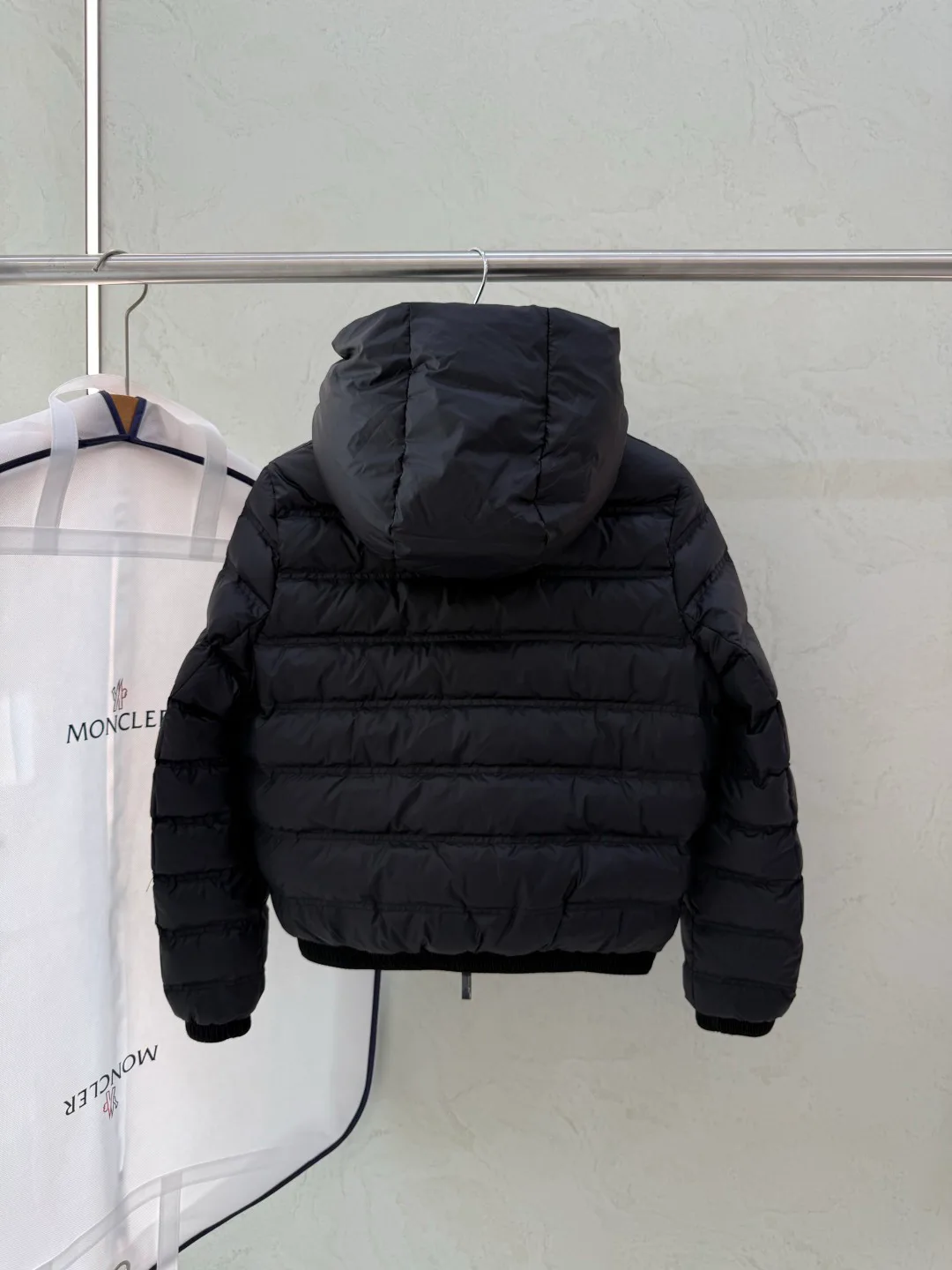 Куртки И Пуховики Женские Moncler 18052698