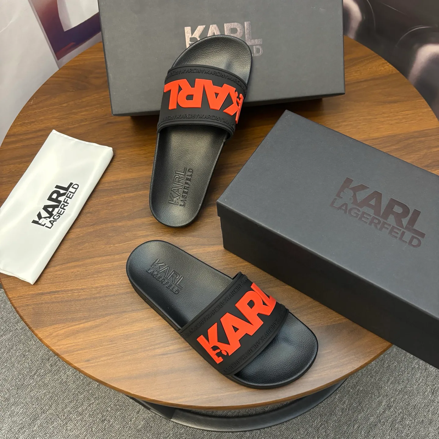 Шлепанцы Женские Karl Lagerfeld 10776048