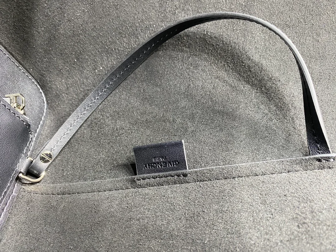 Классические Сумки Женские Givenchy 445231