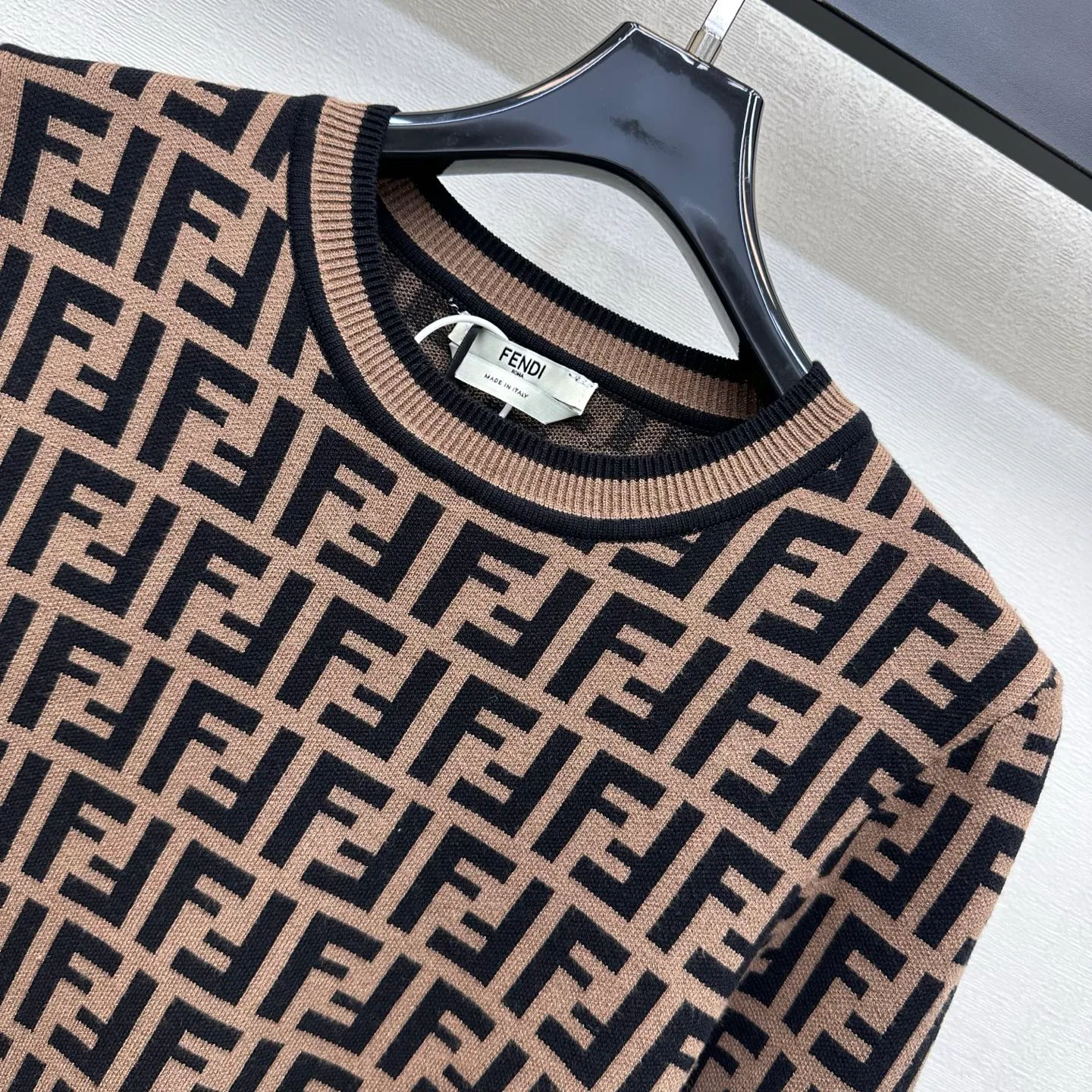 Джемперы И Свитеры Женские Fendi 18411212