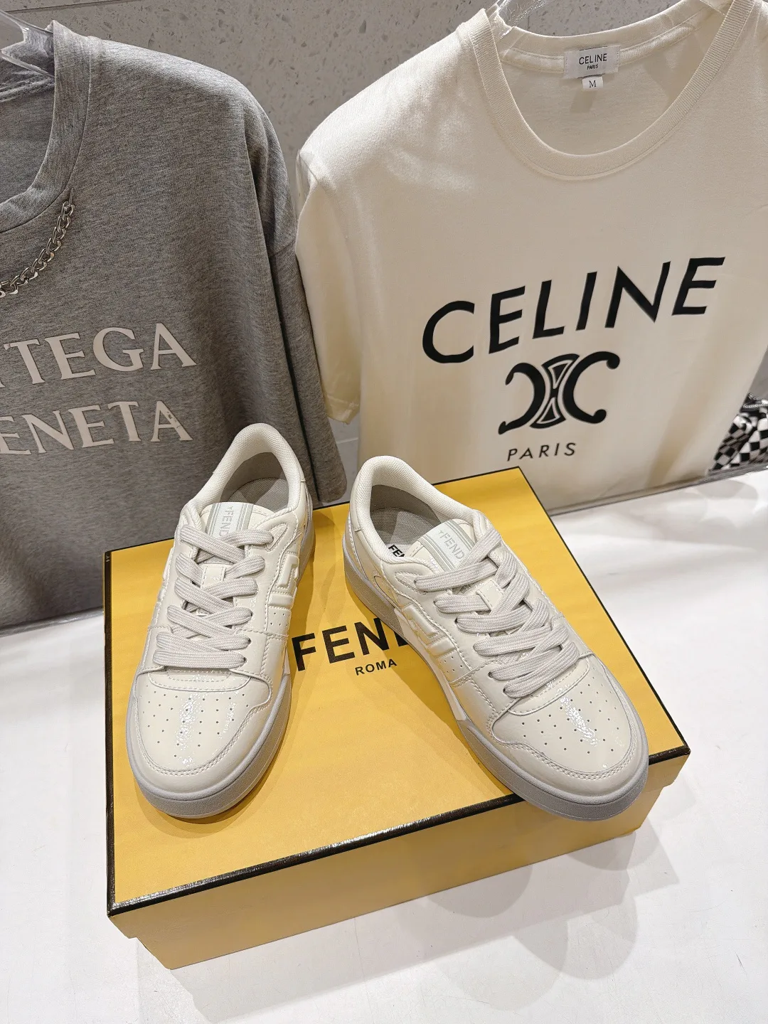 Кроссовки Женские Fendi 17908449