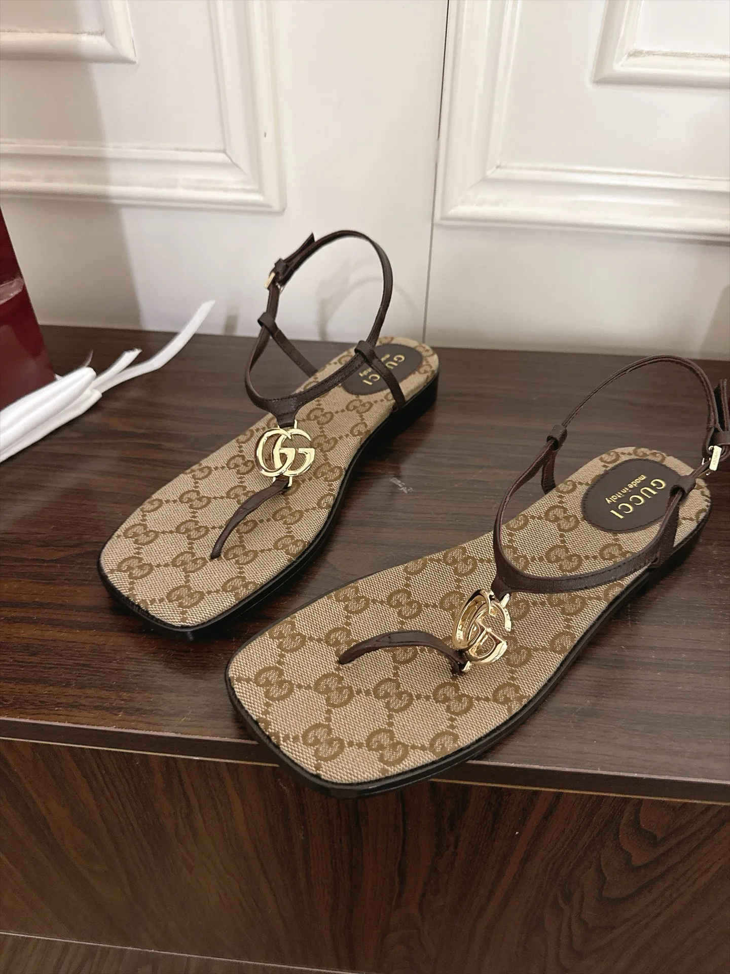 Босоножки Женские Gucci 18143126