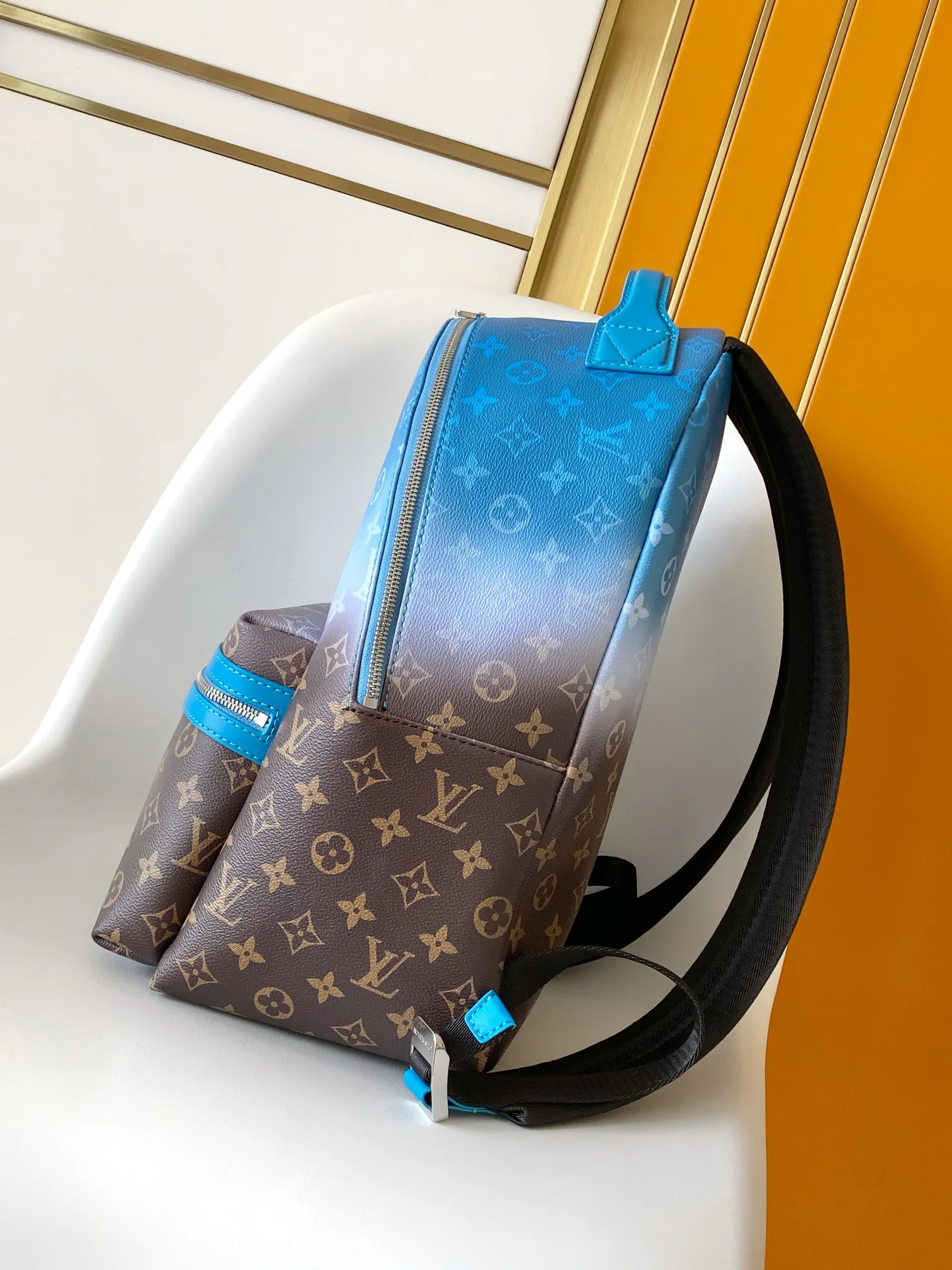 Рюкзаки Женские Louis Vuitton 1746050