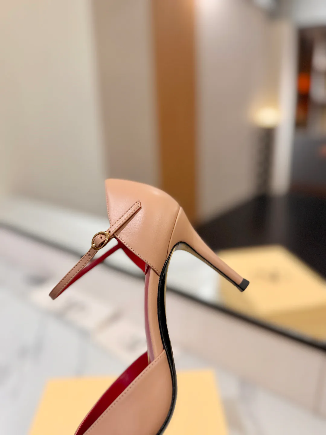 Босоножки Женские Valentino 18134969