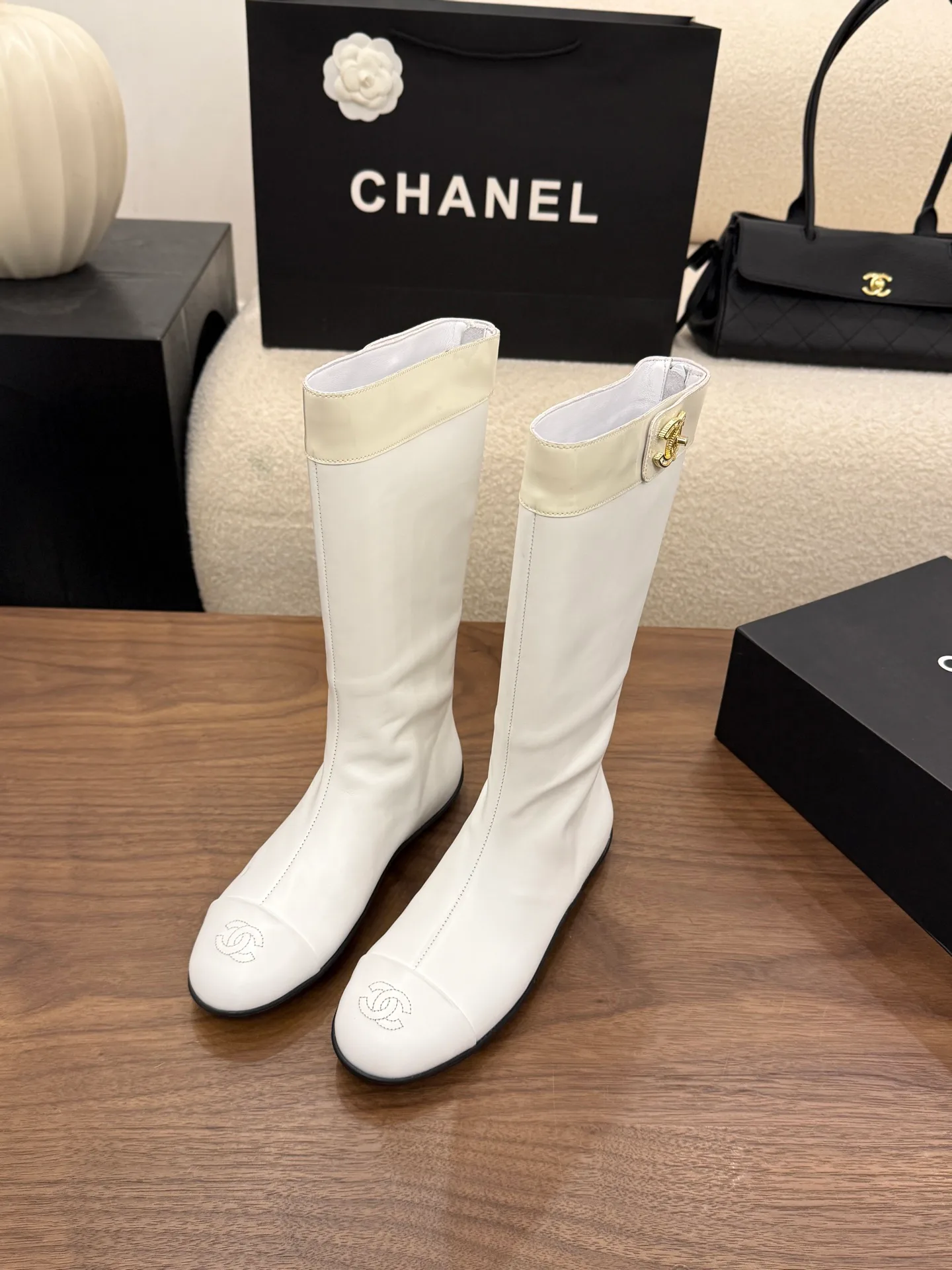 Сапоги Женские Chanel 18223567