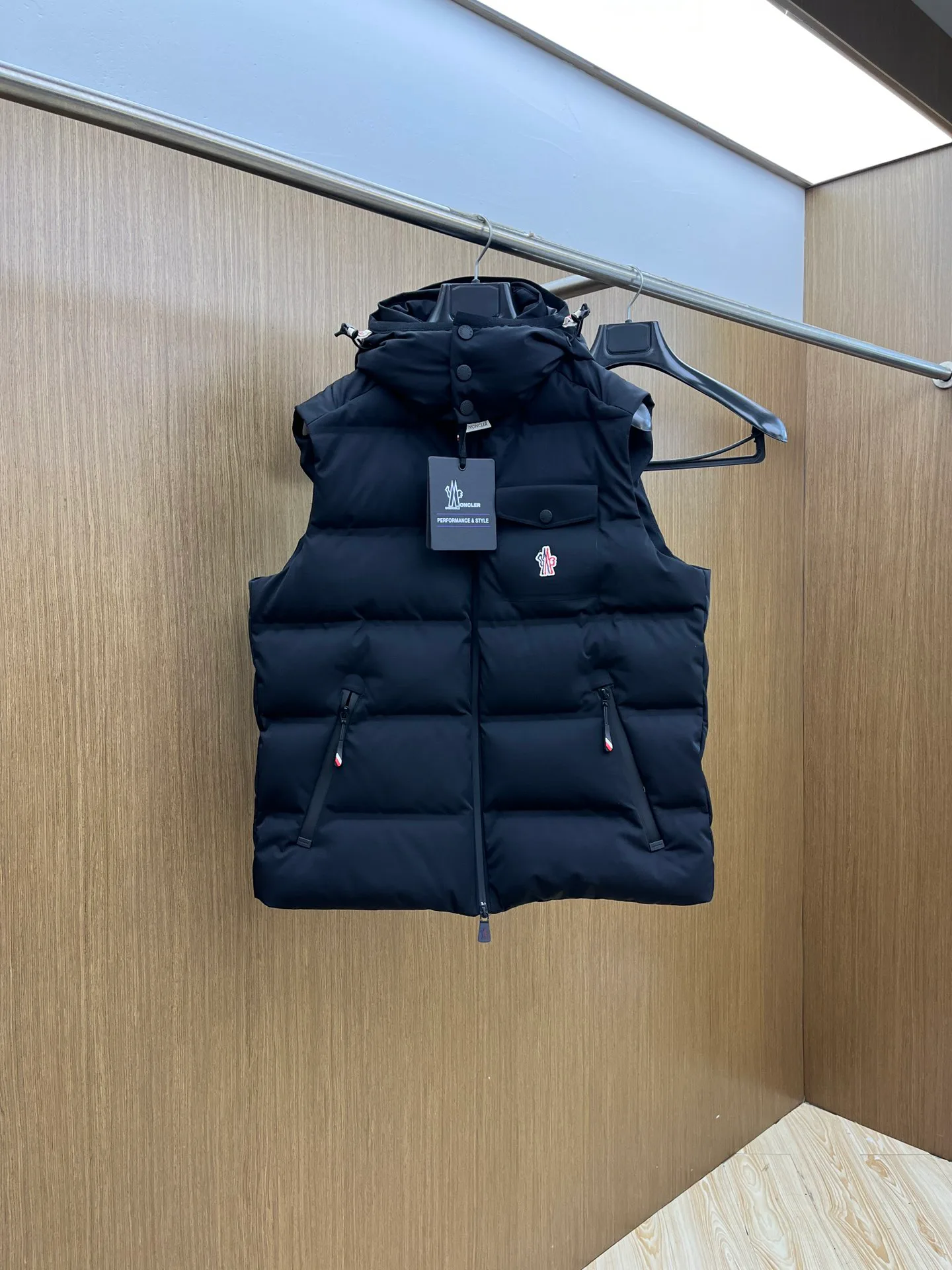 Куртки И Пуховики Мужские Moncler 18194606