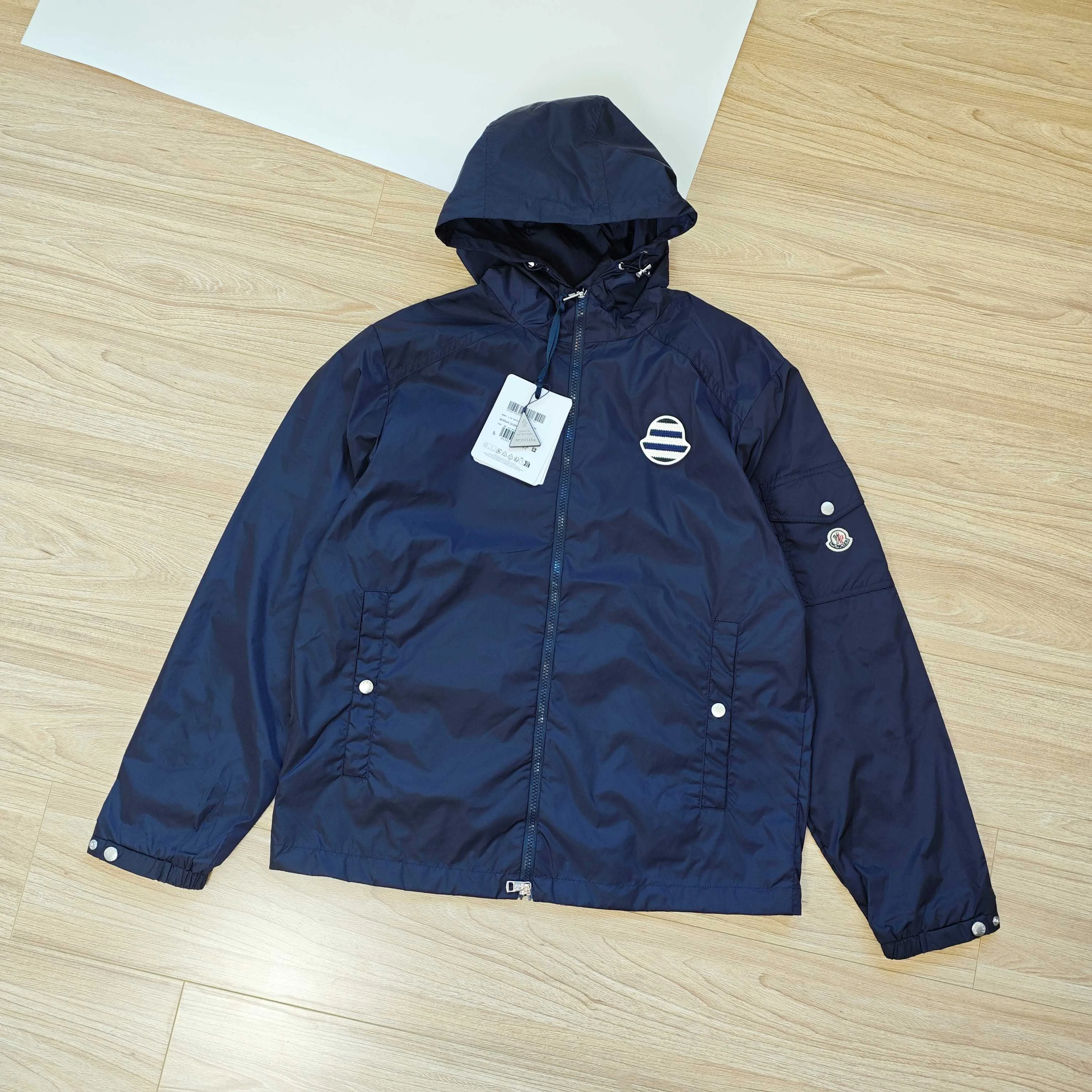 Куртки И Пуховики Женские Moncler 18052154