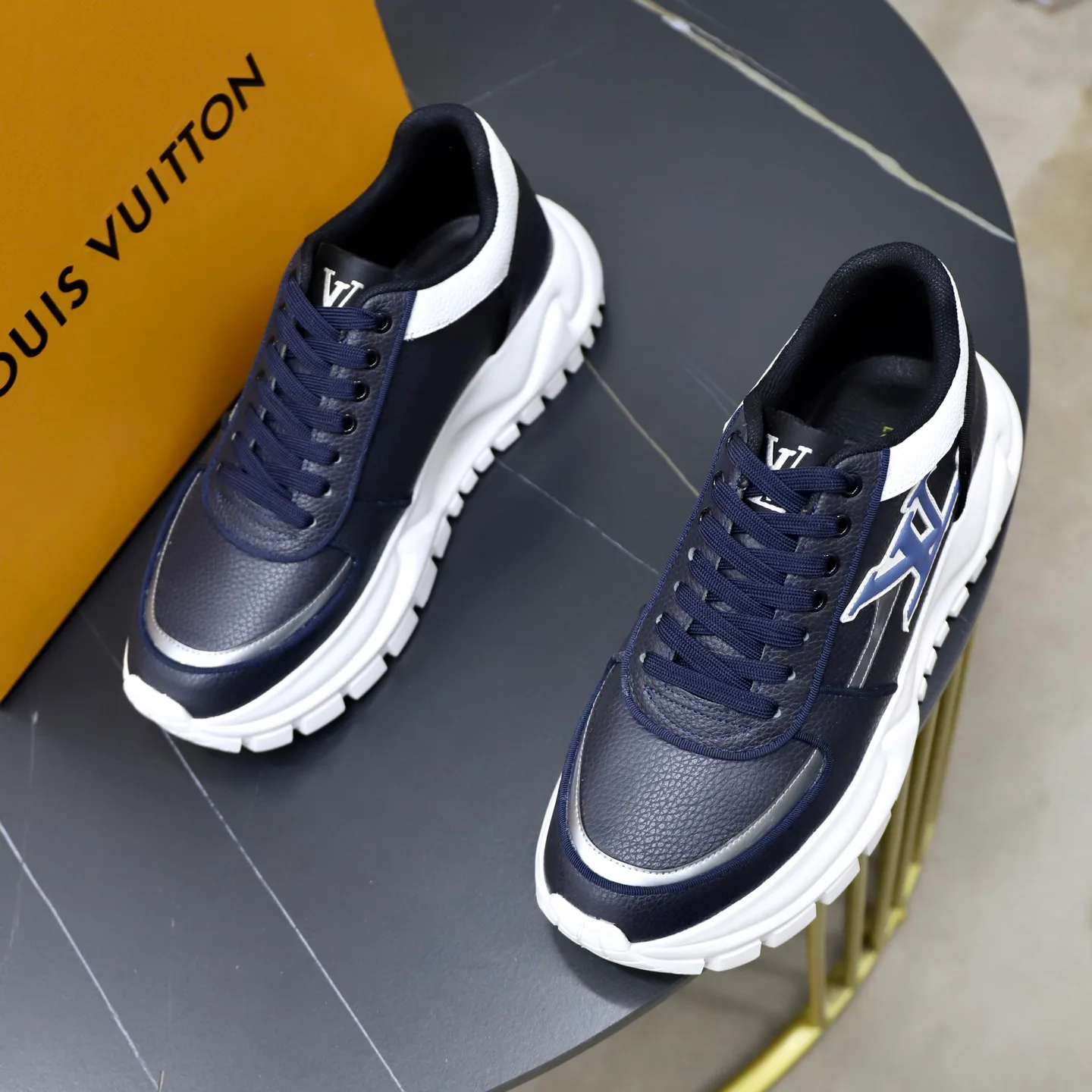 Кроссовки Мужские Louis Vuitton 848773