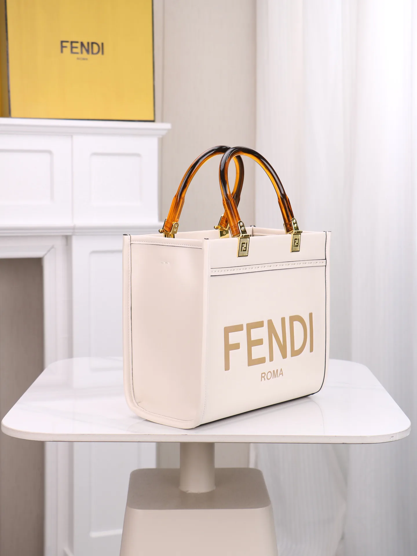 Классические Сумки Женские Fendi 18005131