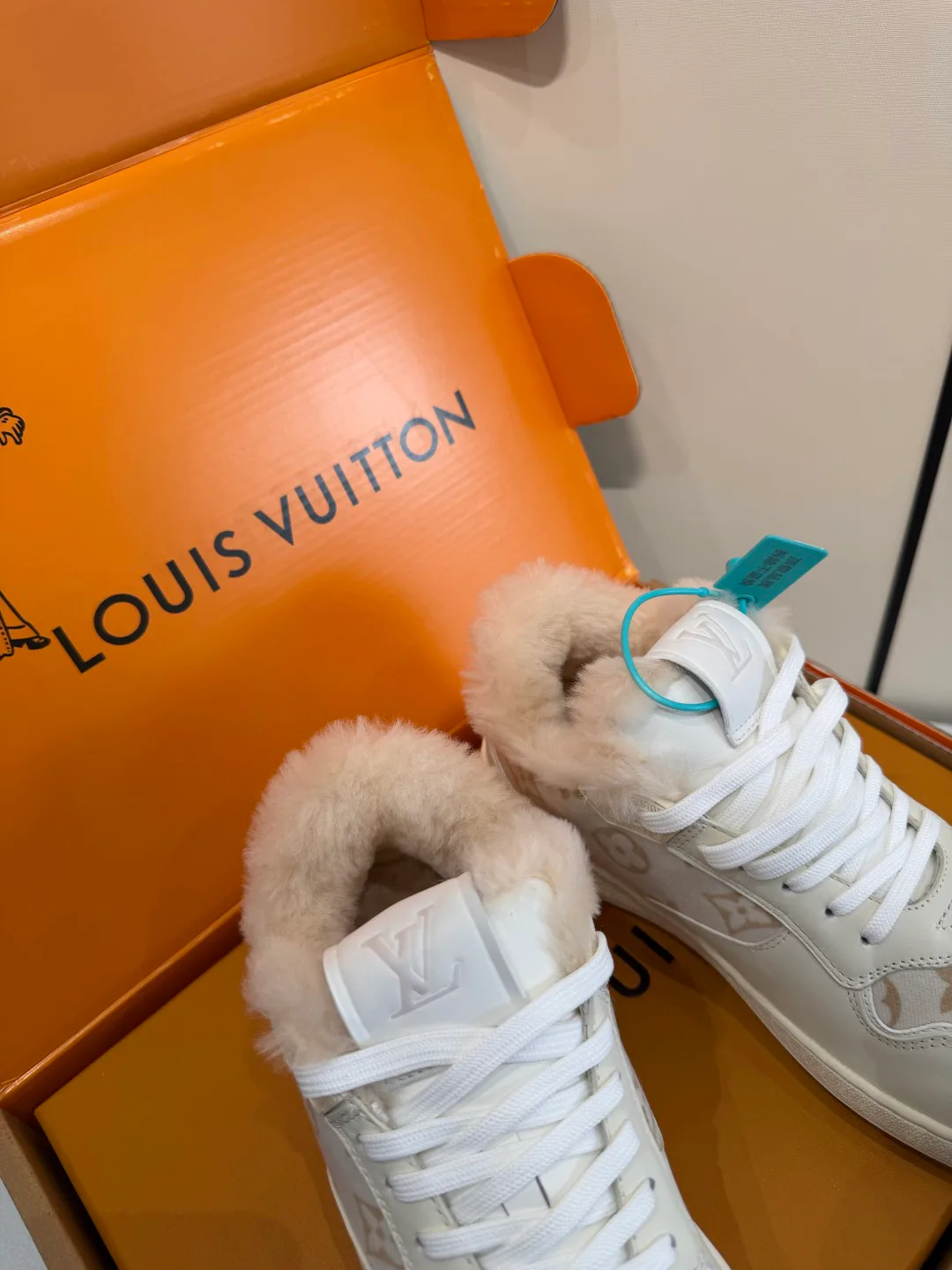 Кроссовки Женские Louis Vuitton 603479