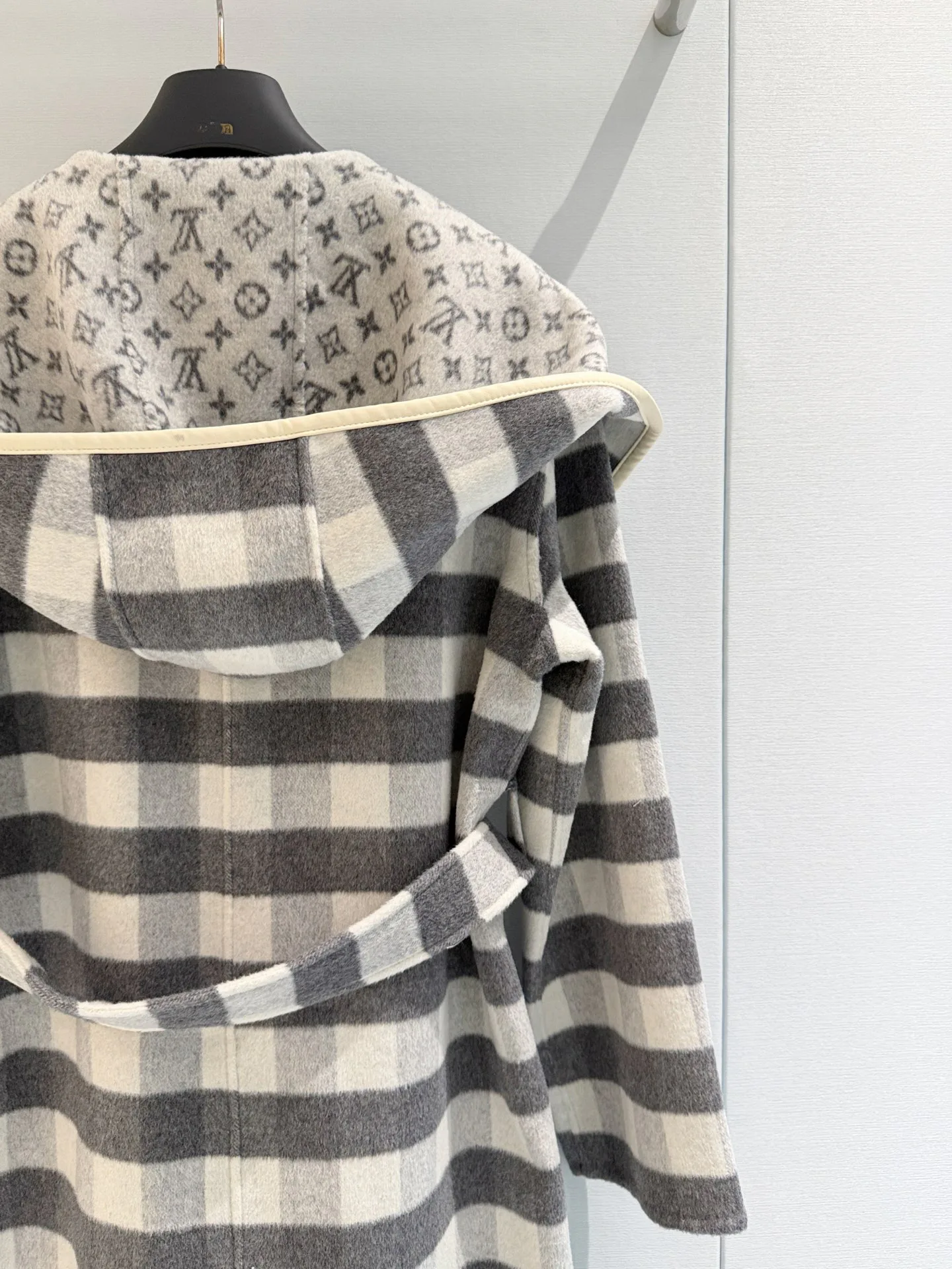 Пальто Женские Louis Vuitton 19101232
