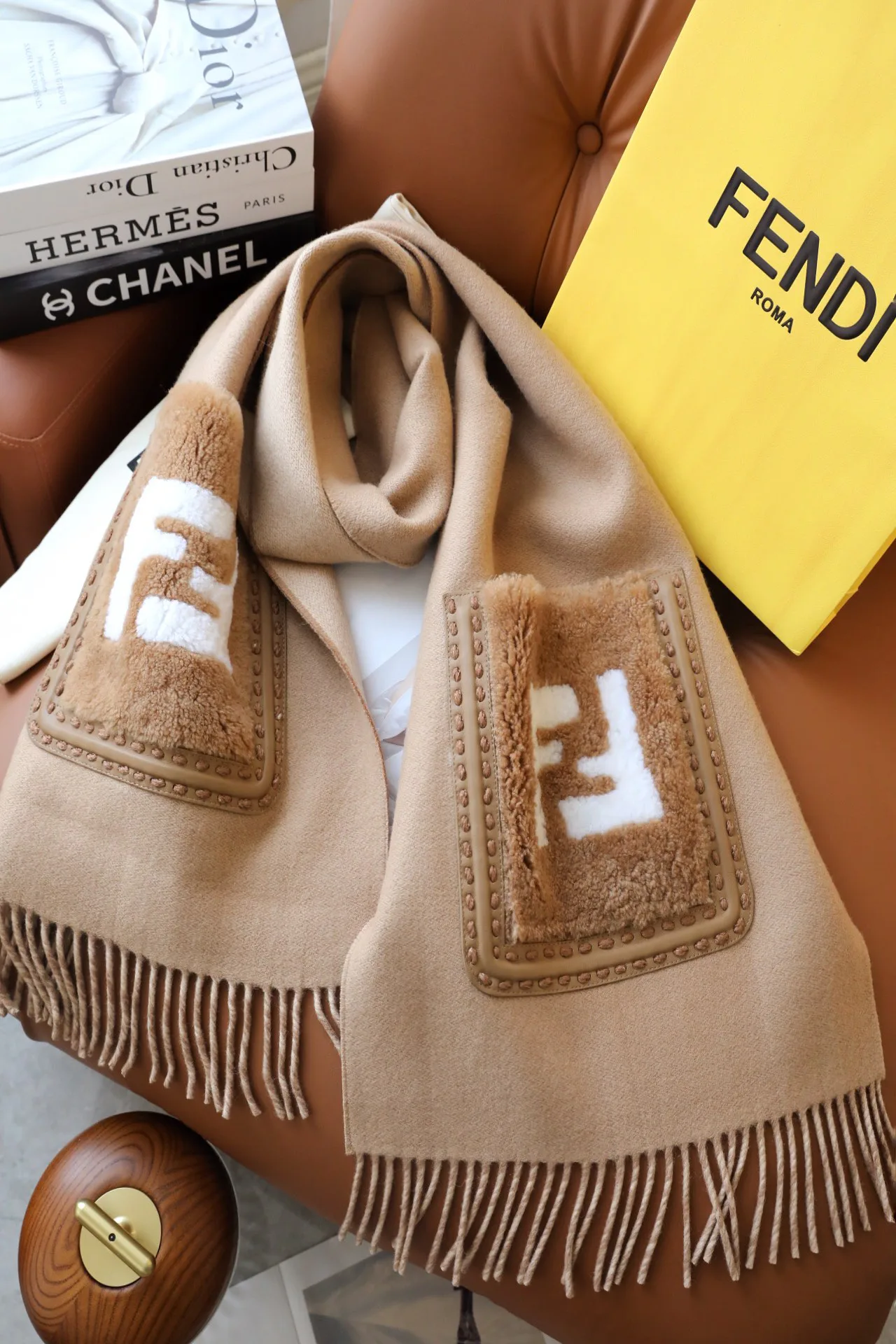 Шарфы Fendi 18265997