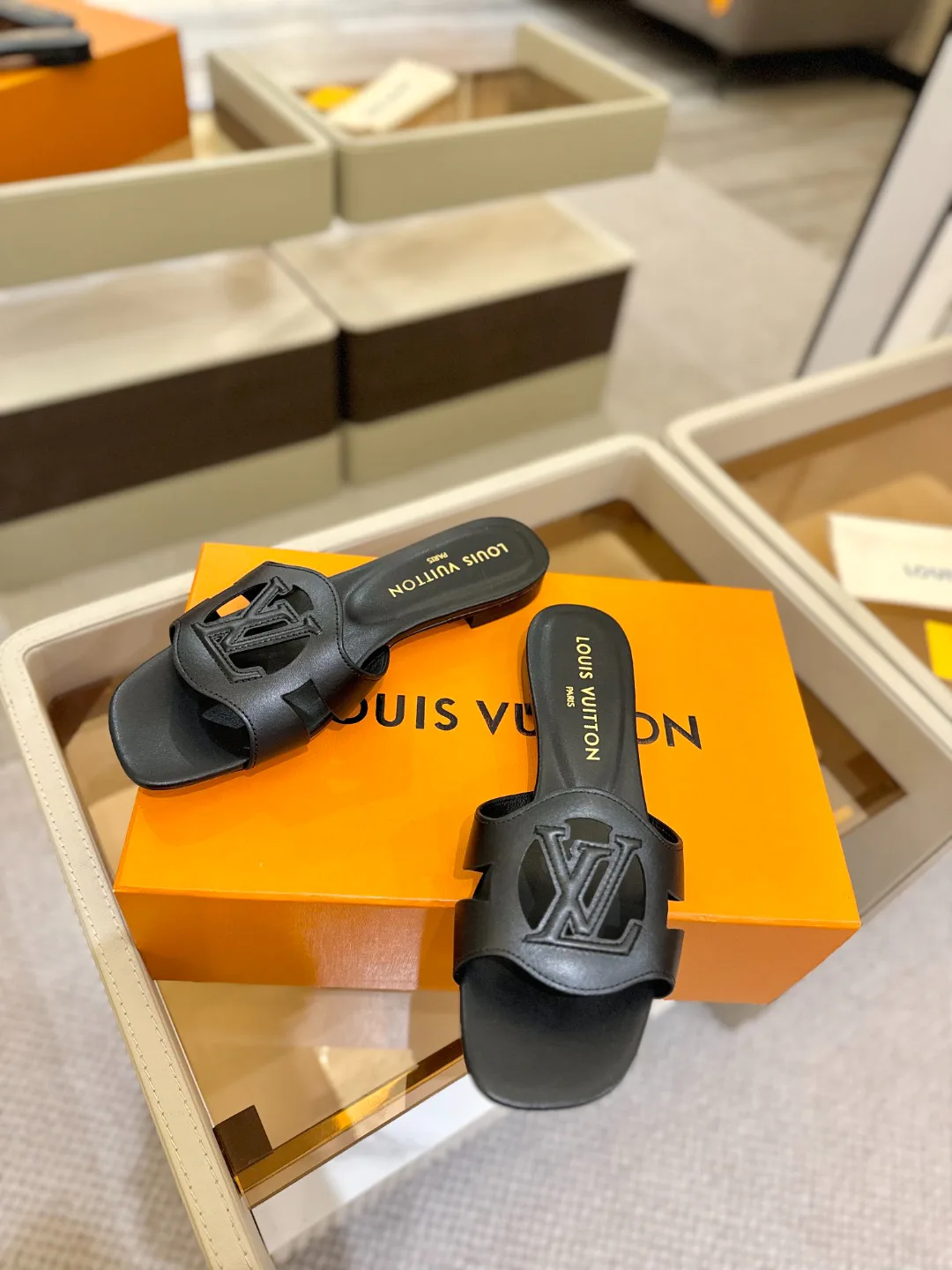 Сандалии Женские Louis Vuitton 9623537