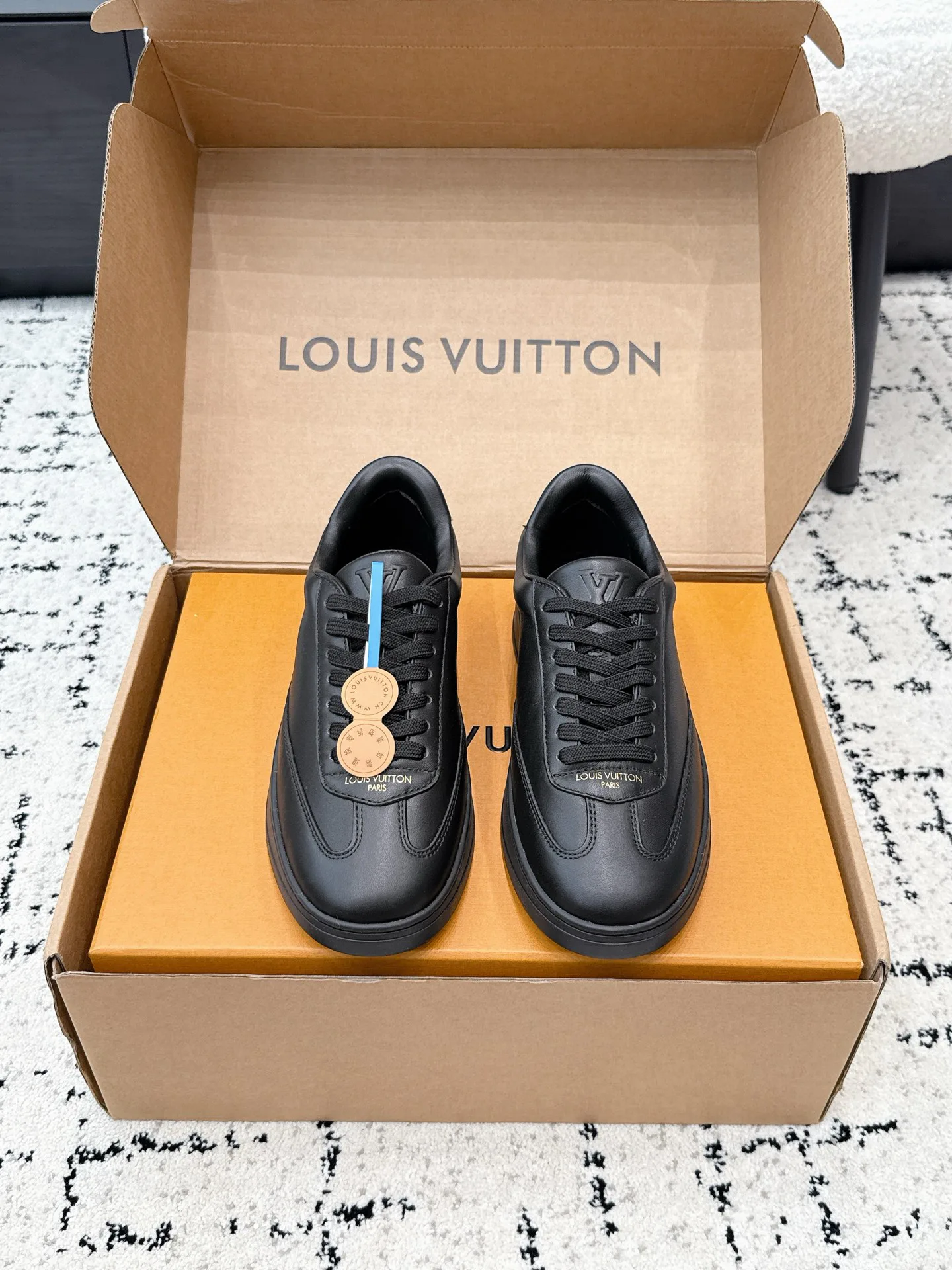 Кроссовки Женские Louis Vuitton 17615666