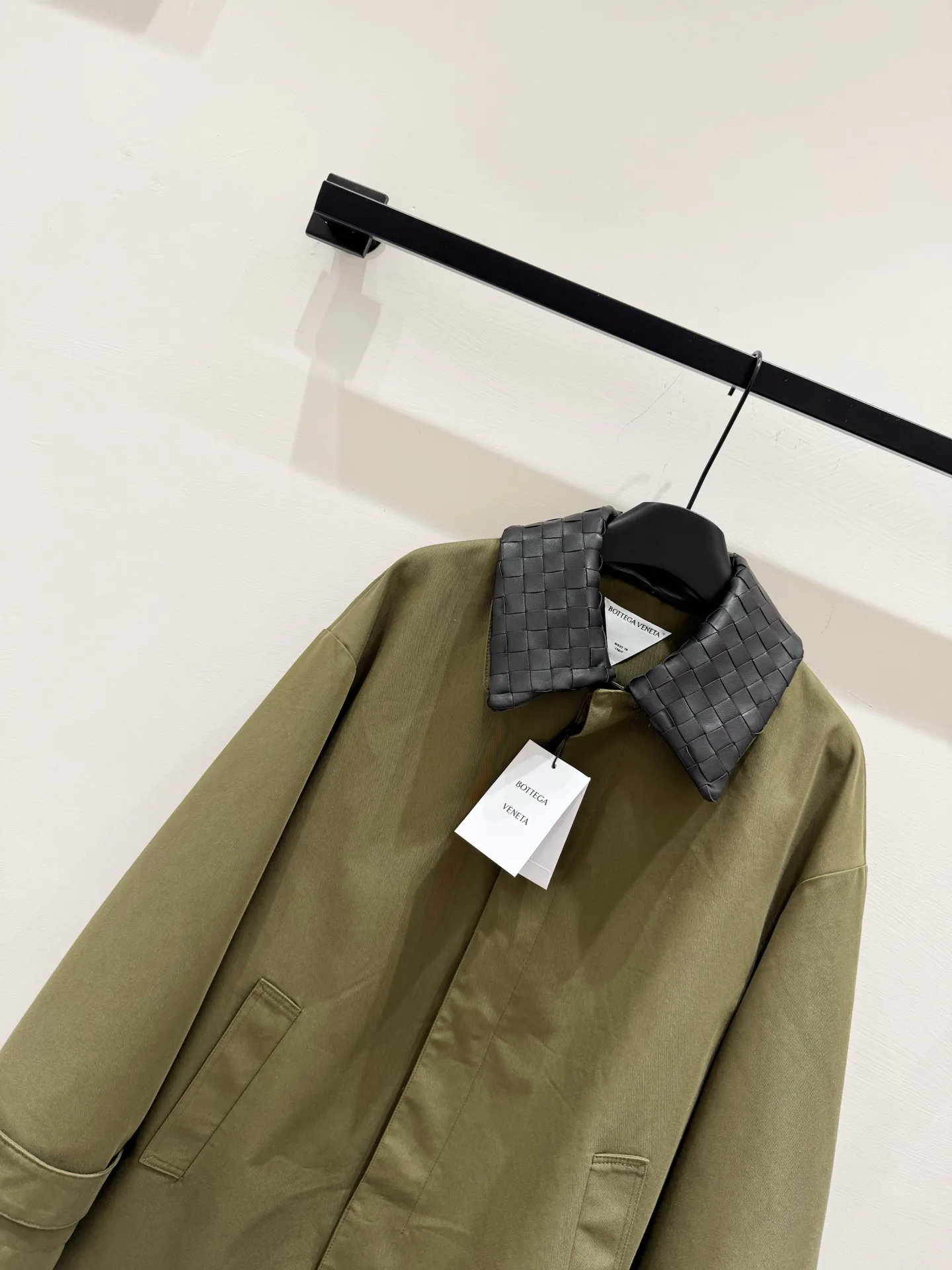 Кожаные Куртки И Дублёнки Женские Bottega Veneta 18016008