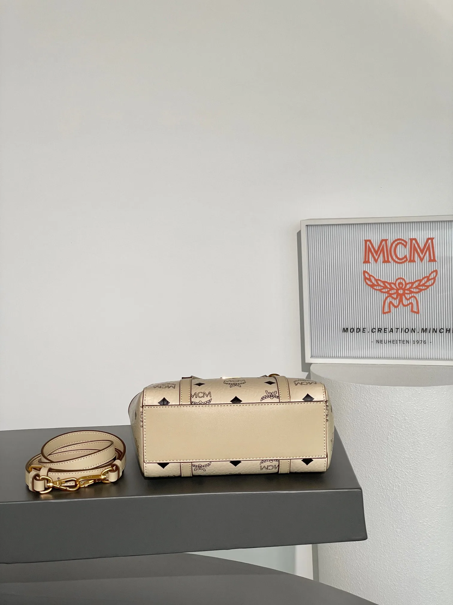 Сумки На Ремне Женские Mcm 397912