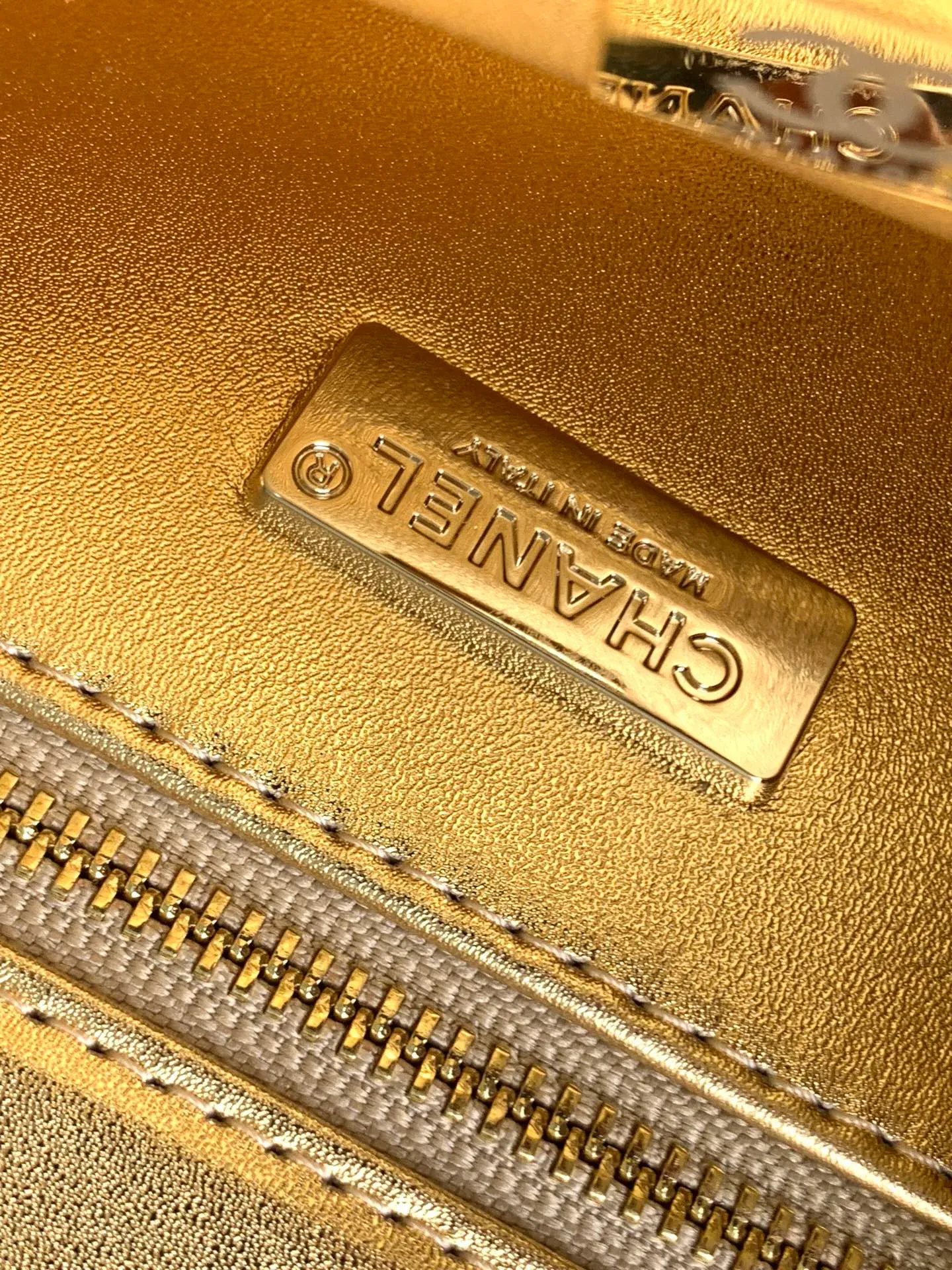 Сумки На Ремне Женские Chanel 242624