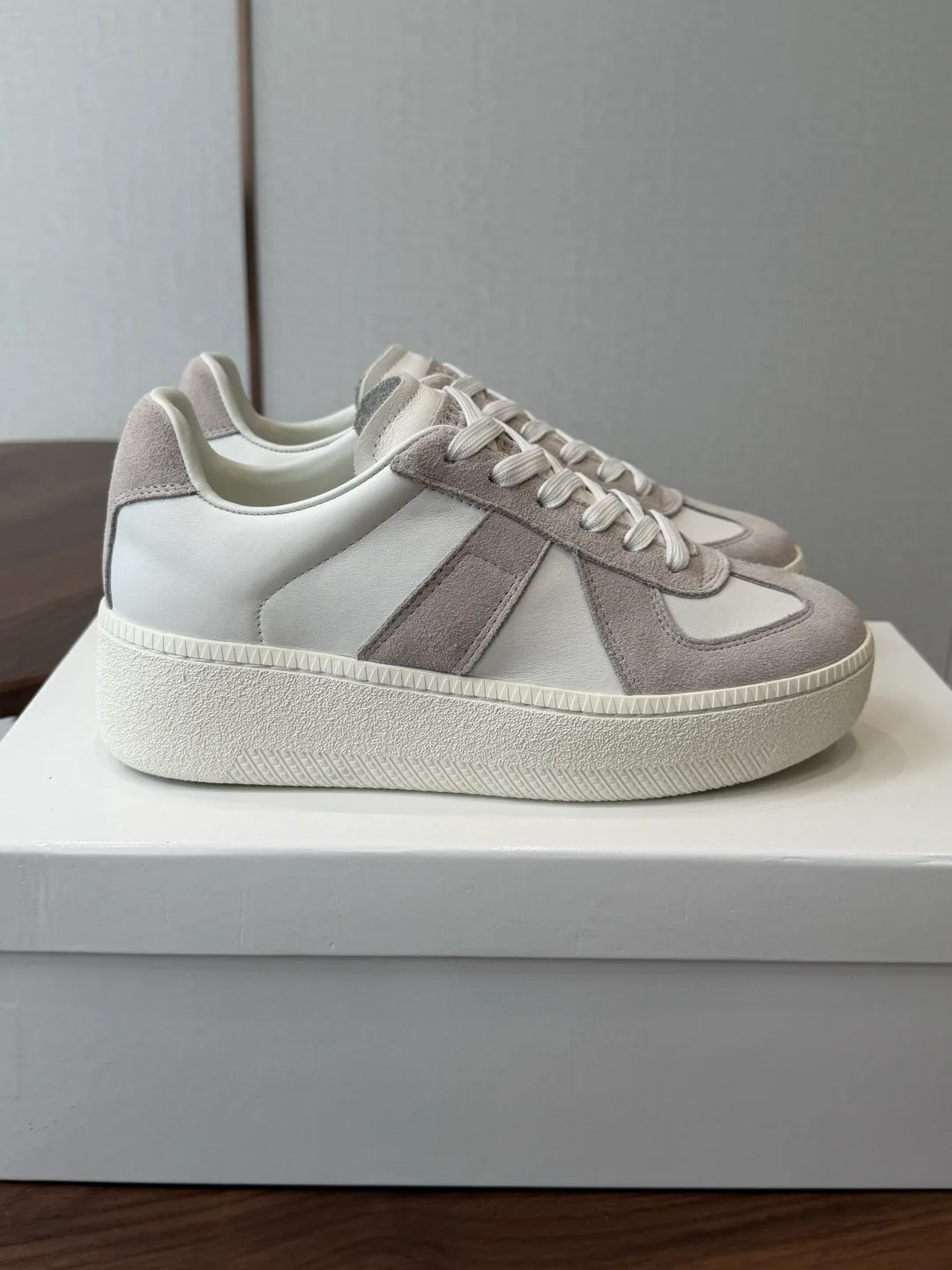 Кроссовки Женские Maison Margiela 16929925