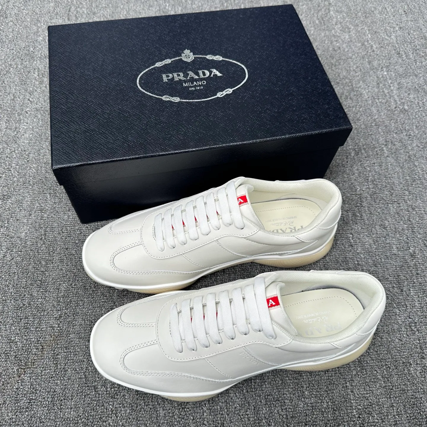Кроссовки Мужские Prada 18076326