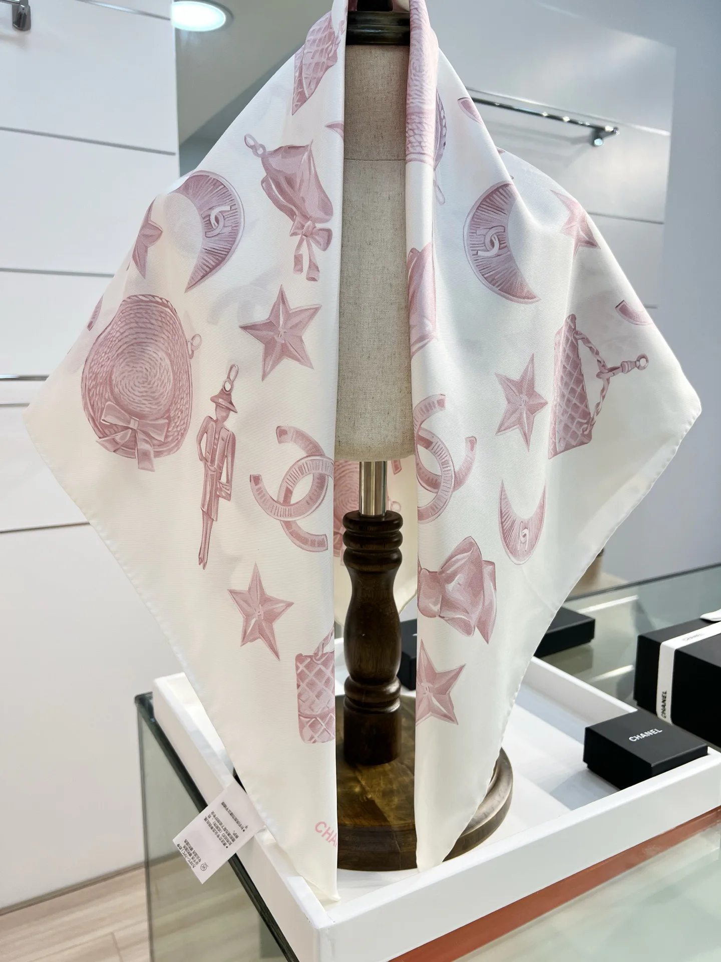 Платки Chanel 11256587