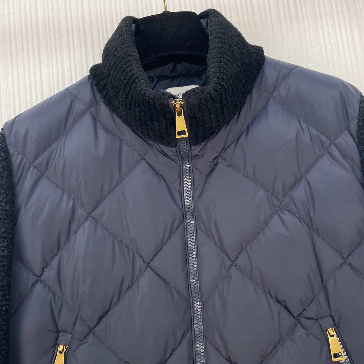 Куртки И Пуховики Женские Moncler 19111924