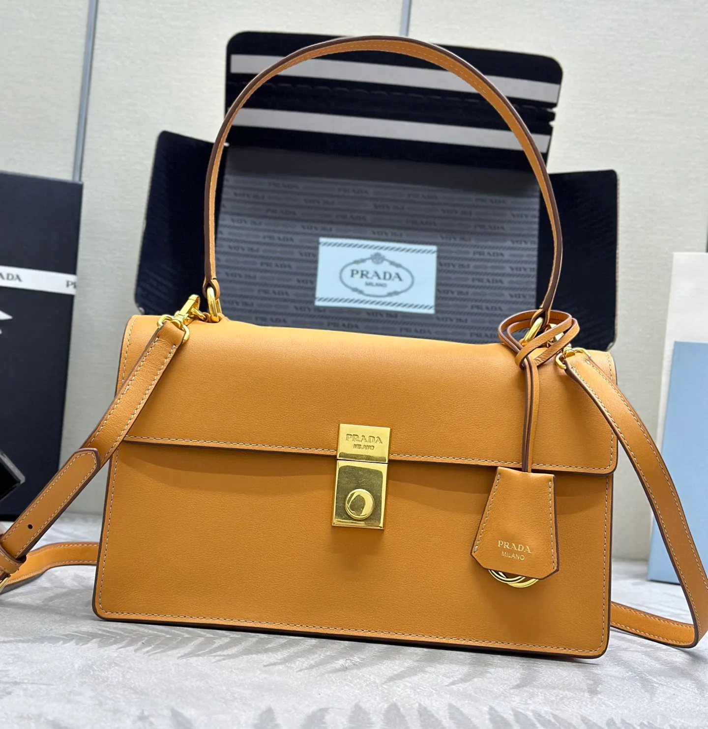 Сумки На Ремне Женские Prada 11462441