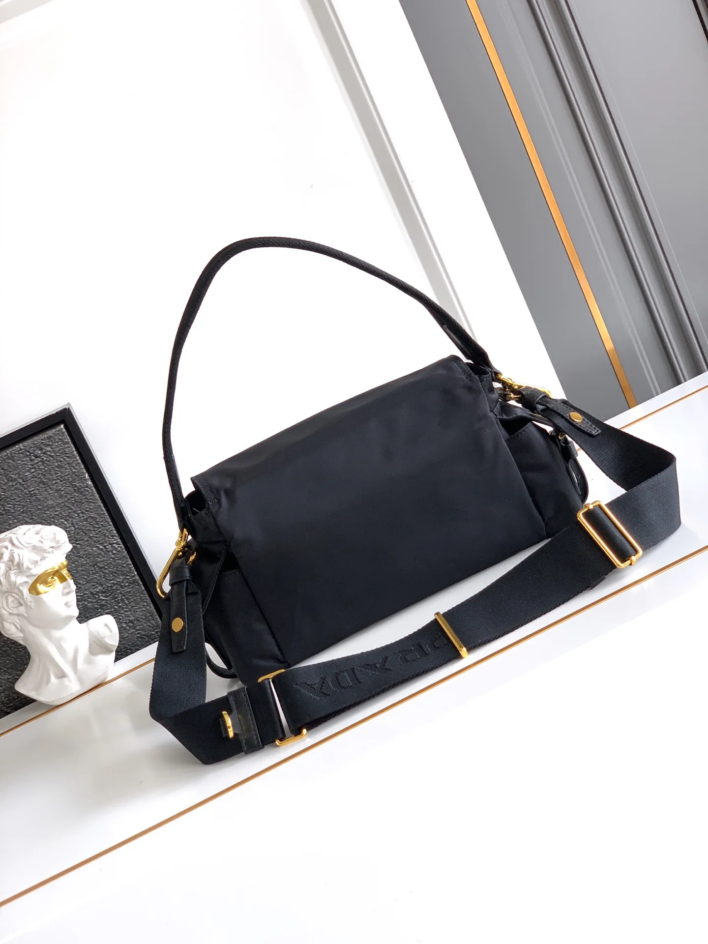 Сумки На Ремне Женские Prada 13368496