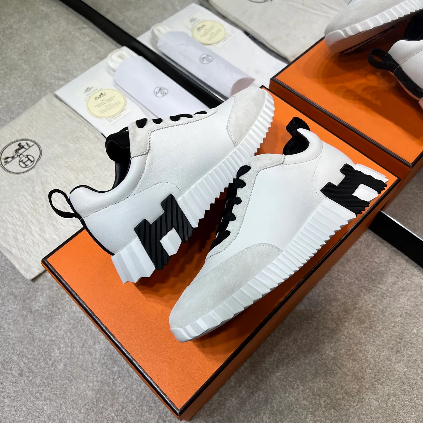 Кроссовки Женские Hermes 4024106