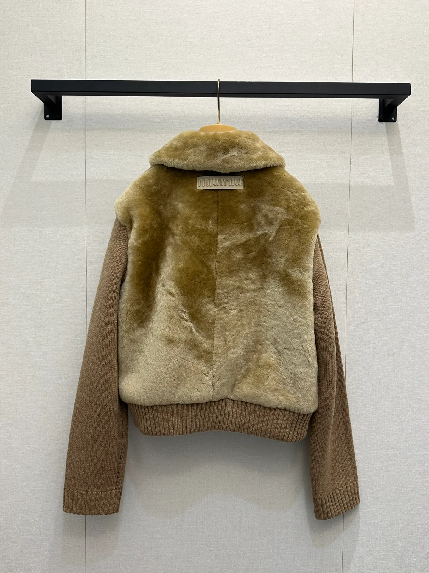 Кожаные Куртки И Дублёнки Женские Miu Miu 1859292