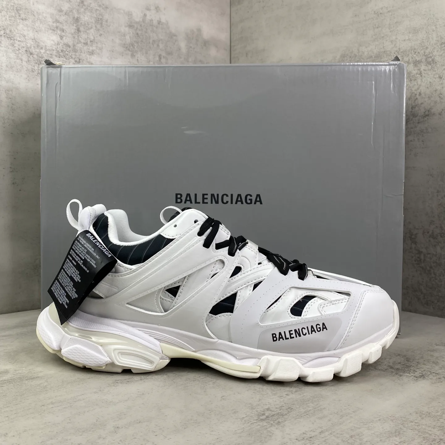 Кроссовки Женские Balenciaga 18743876