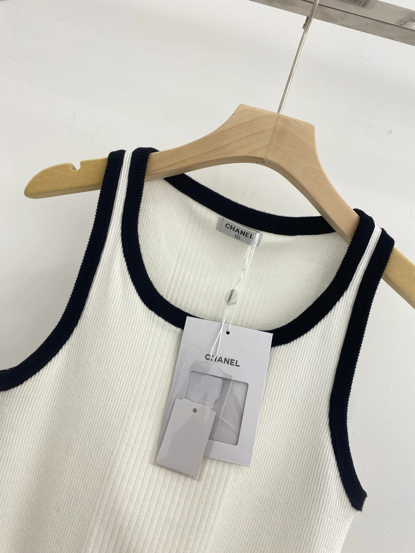 Жилеты Женские Chanel 11688414