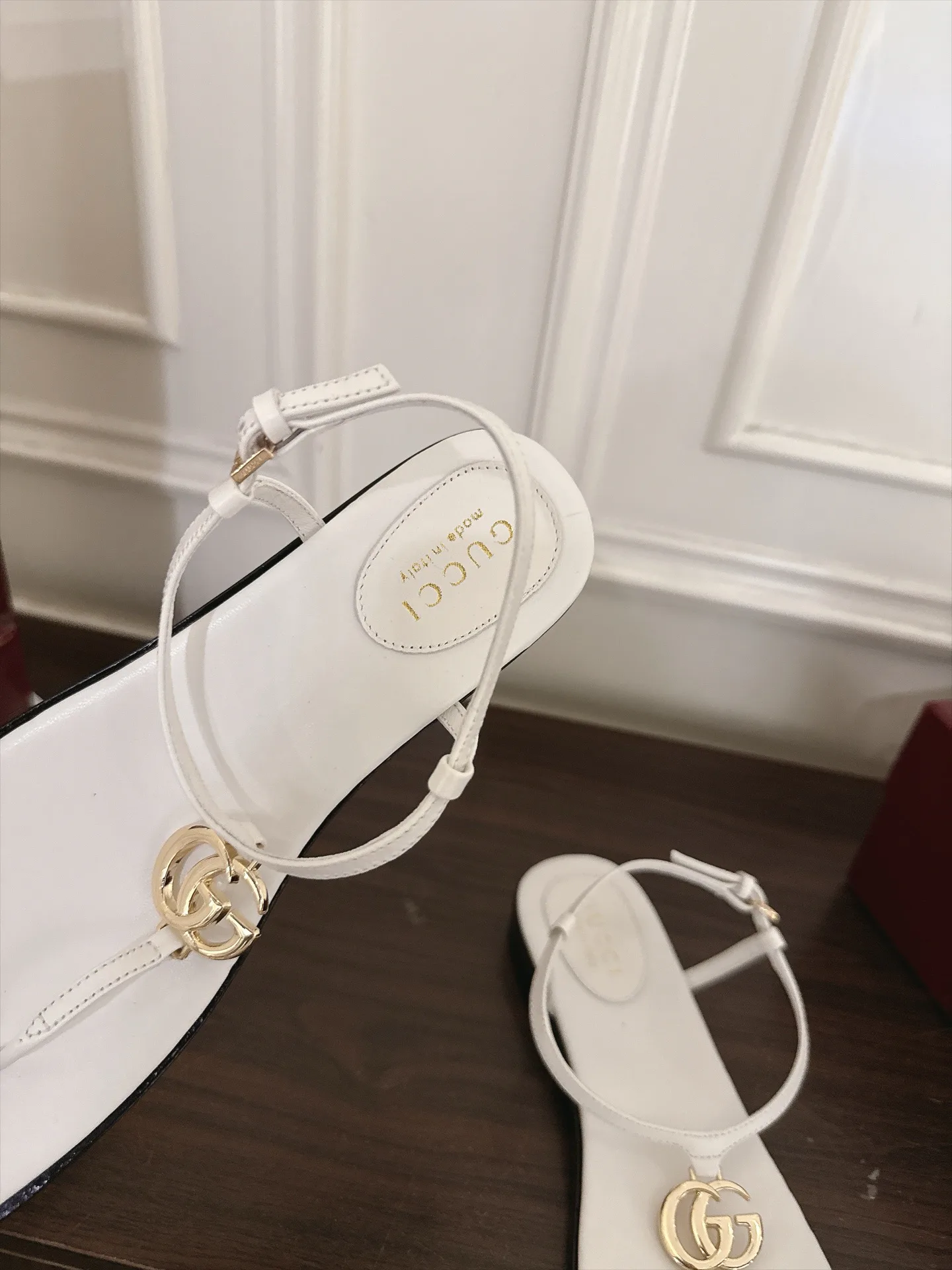 Босоножки Женские Gucci 18143129