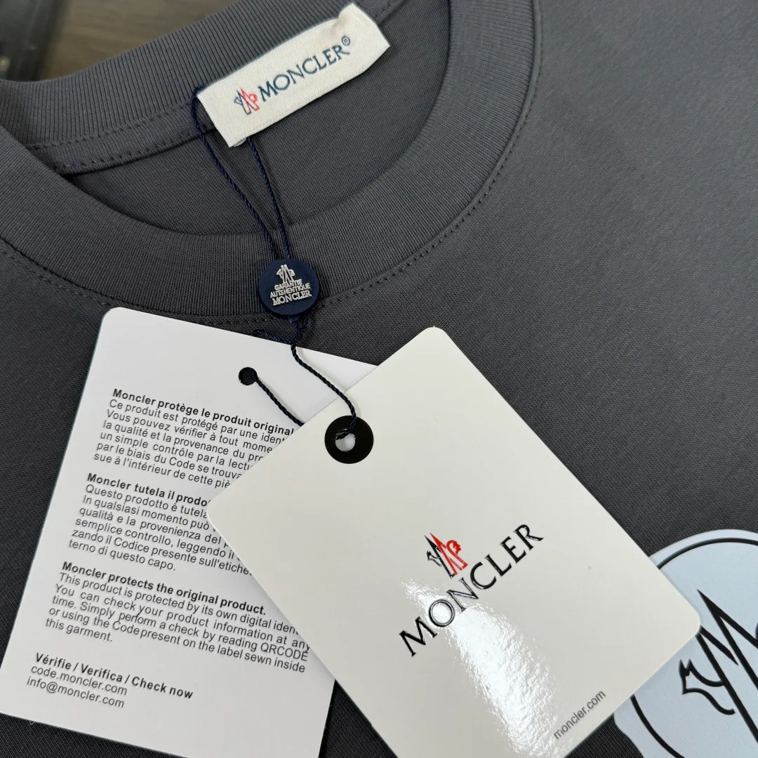 Футболки Женские Moncler 10292180