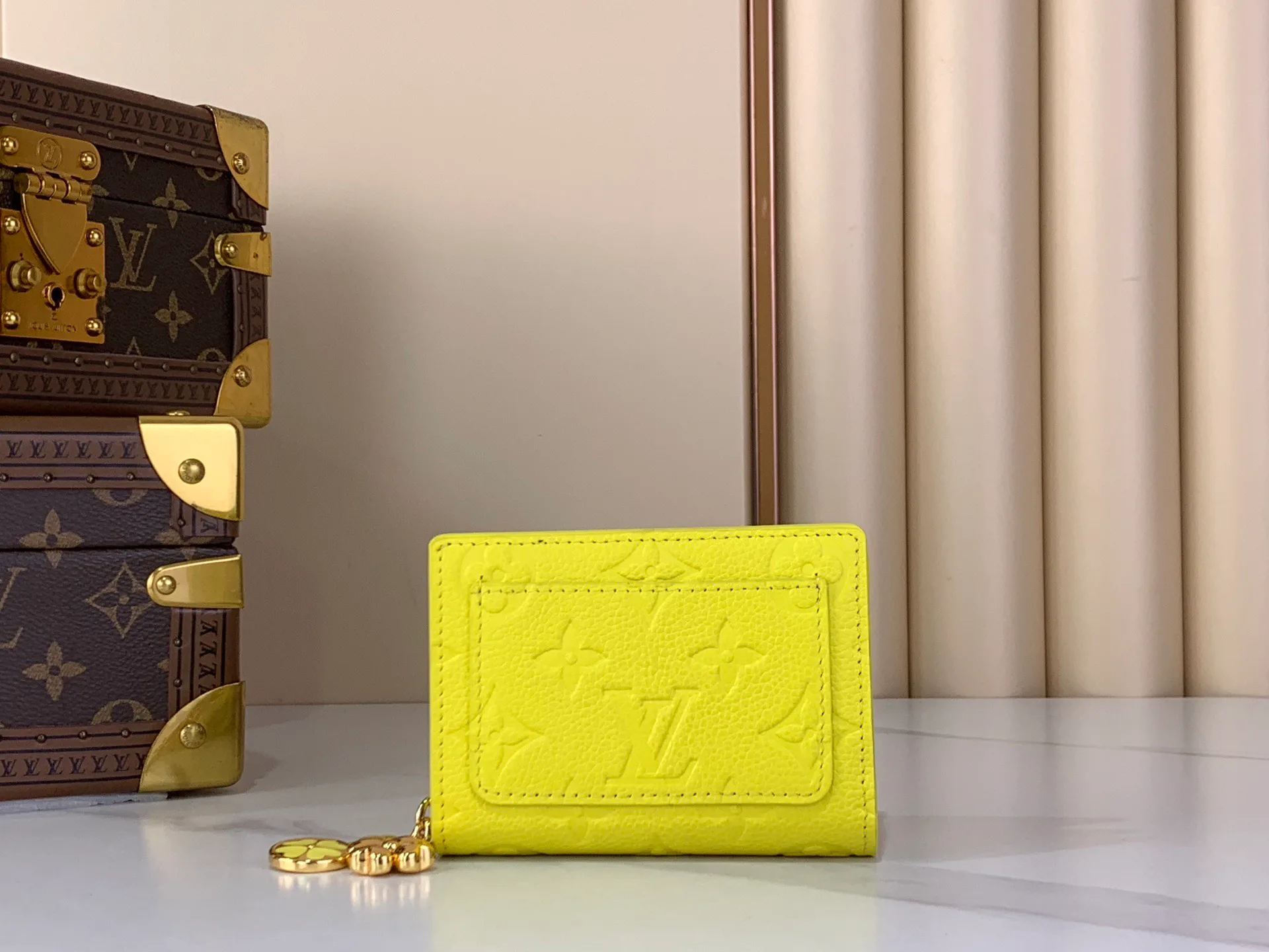 Клатчи Женские Louis Vuitton 13455883