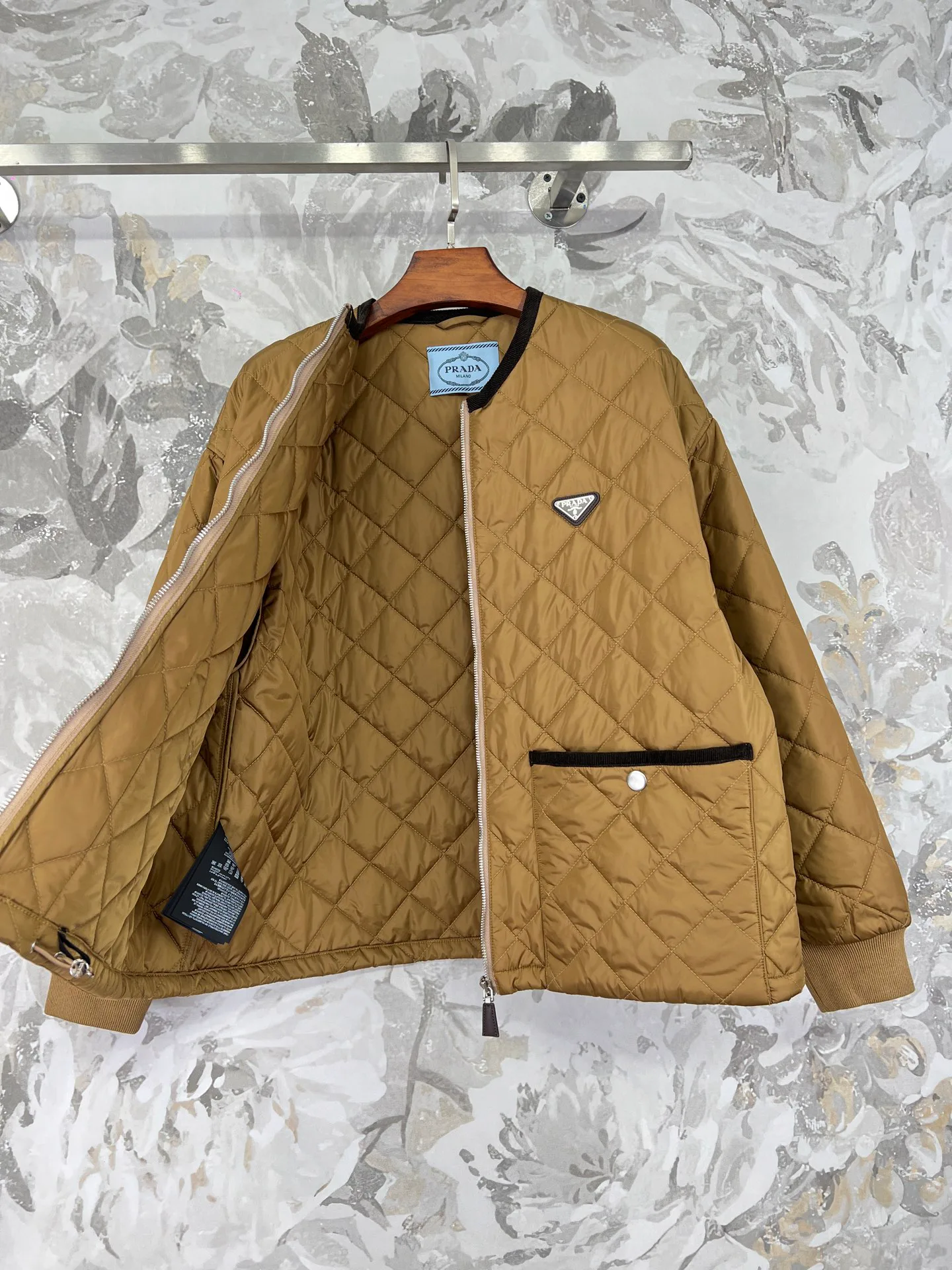 Куртки И Пуховики Женские Prada 197949