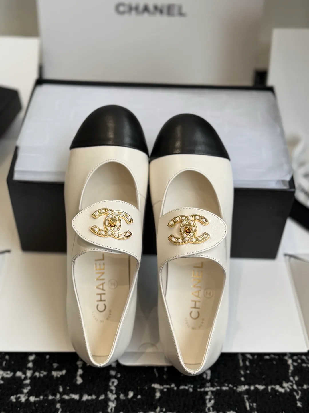 Туфли Женские Chanel 18724489