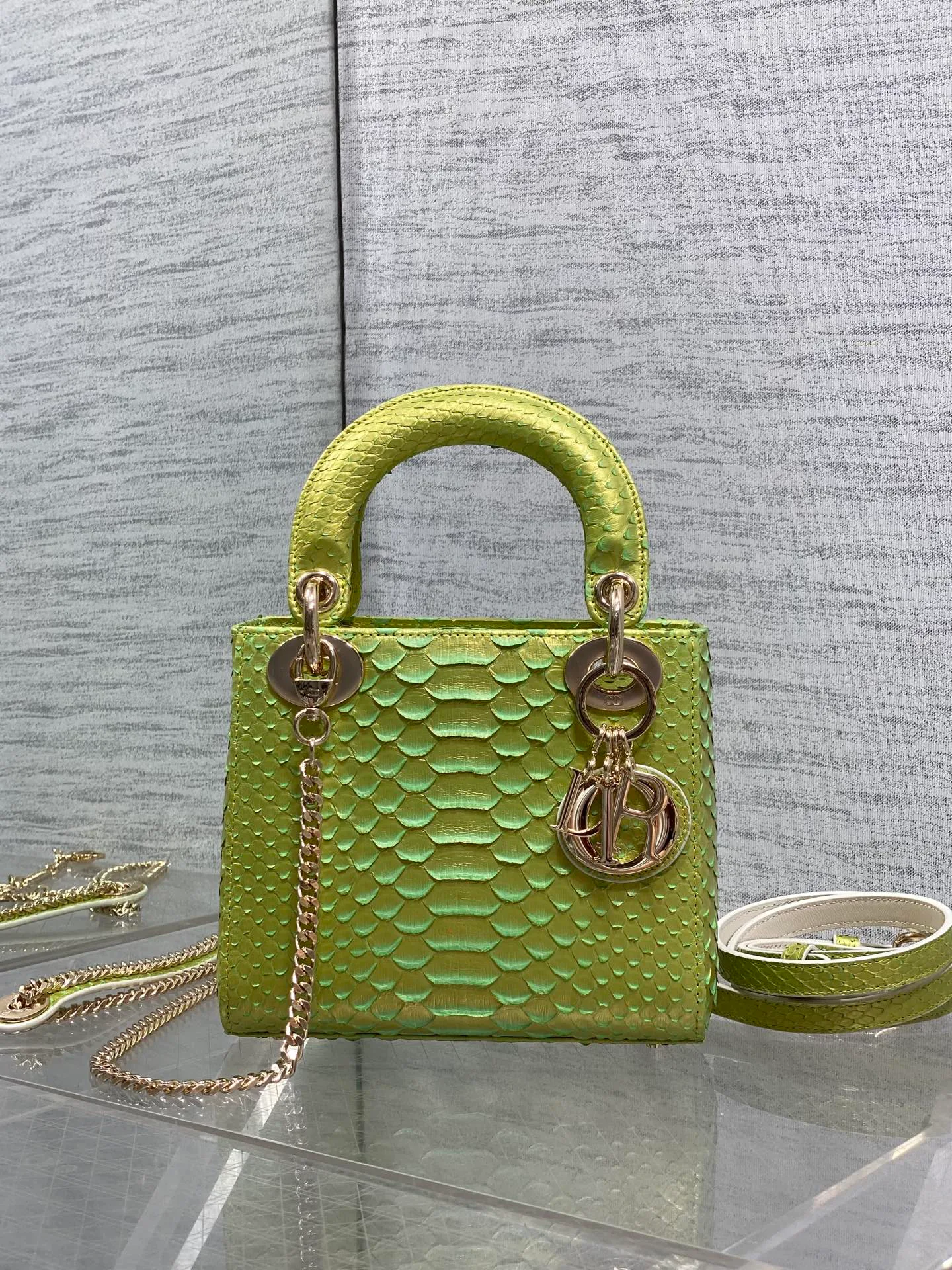 Классические Сумки Женские Christian Dior 17033680