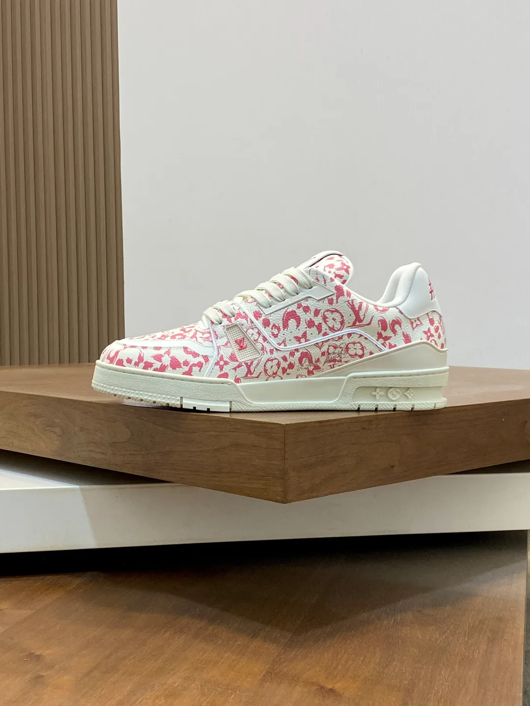 Кроссовки Мужские Louis Vuitton 13563394