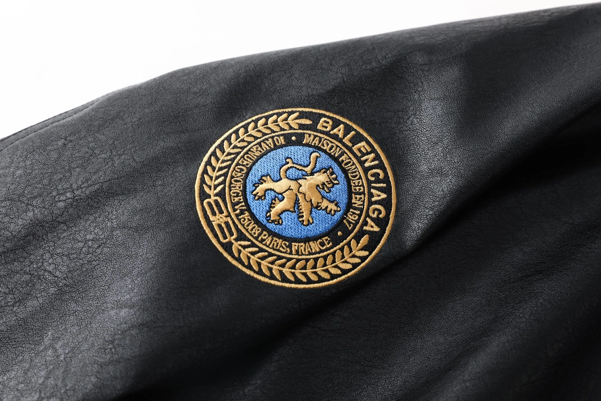 Куртки И Пуховики Женские Balenciaga 215089