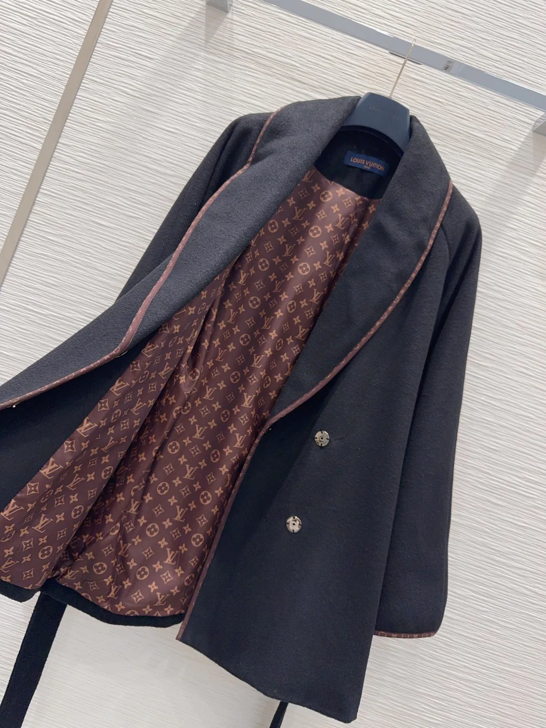 Пальто Женские Louis Vuitton 19456591